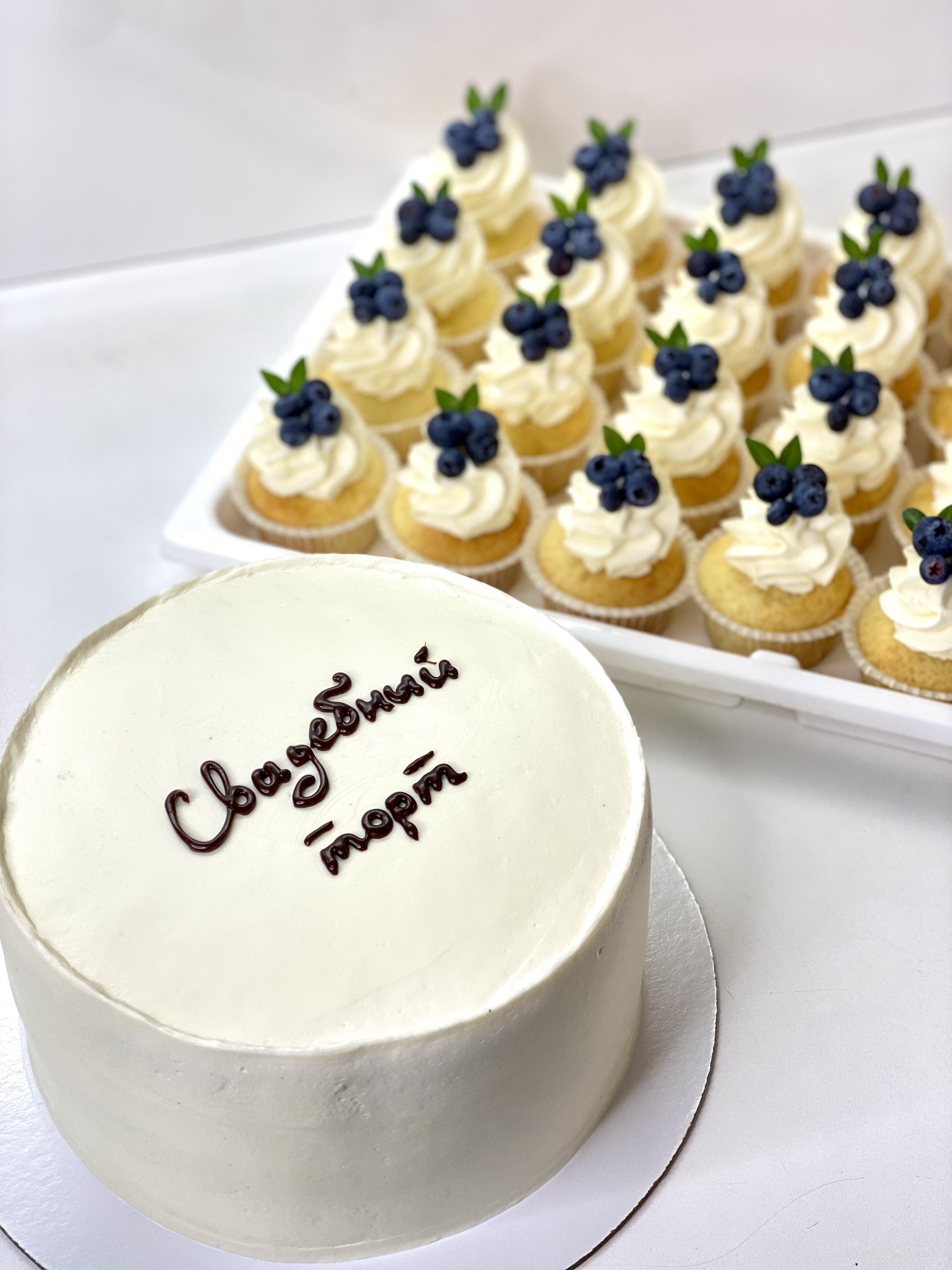 Торты. Katyasugarsugar капкейки, зефир, торты Москва