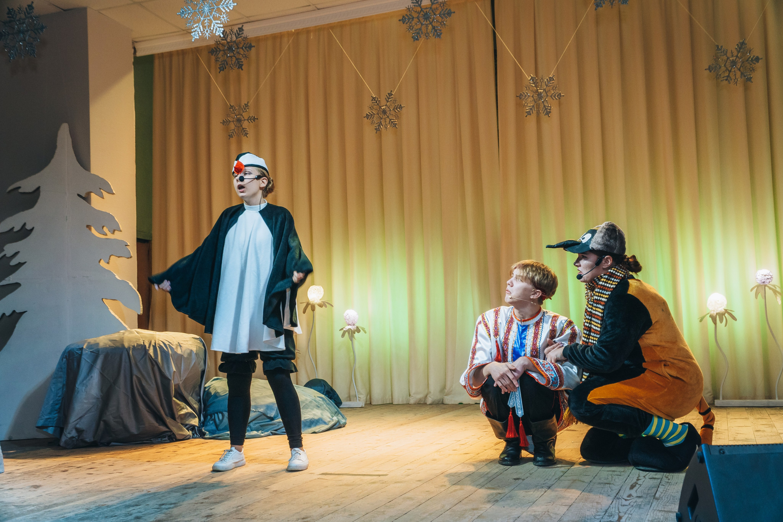 «Сказка о Новом годе и богатыре настоящем». Новотитаровский Дом культуры