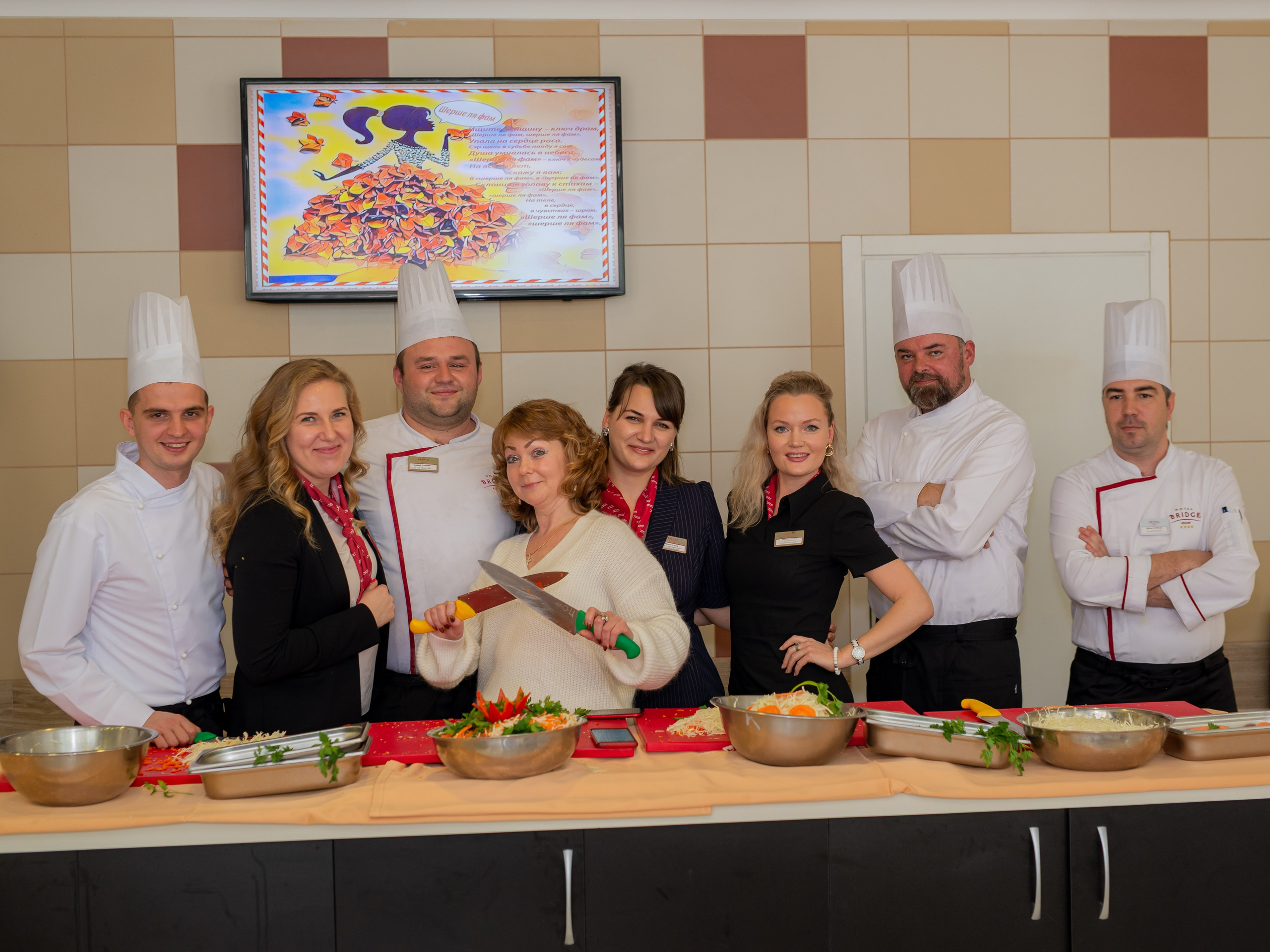 Bridge Resort. 8 марта. Поздравление от мужчин. Фотограф Сергей Катаев