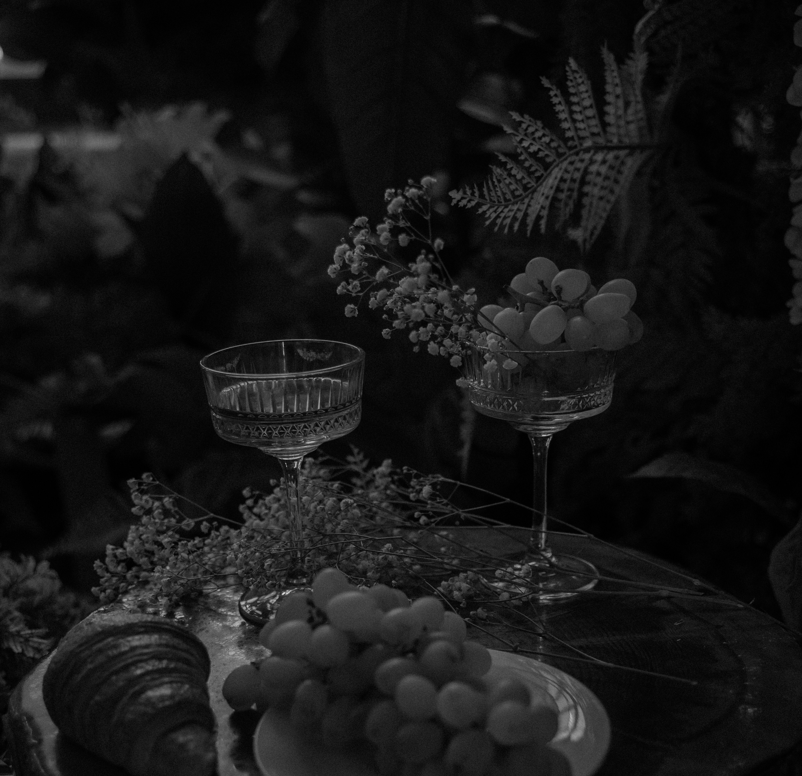 Невеста на пикнике в замке