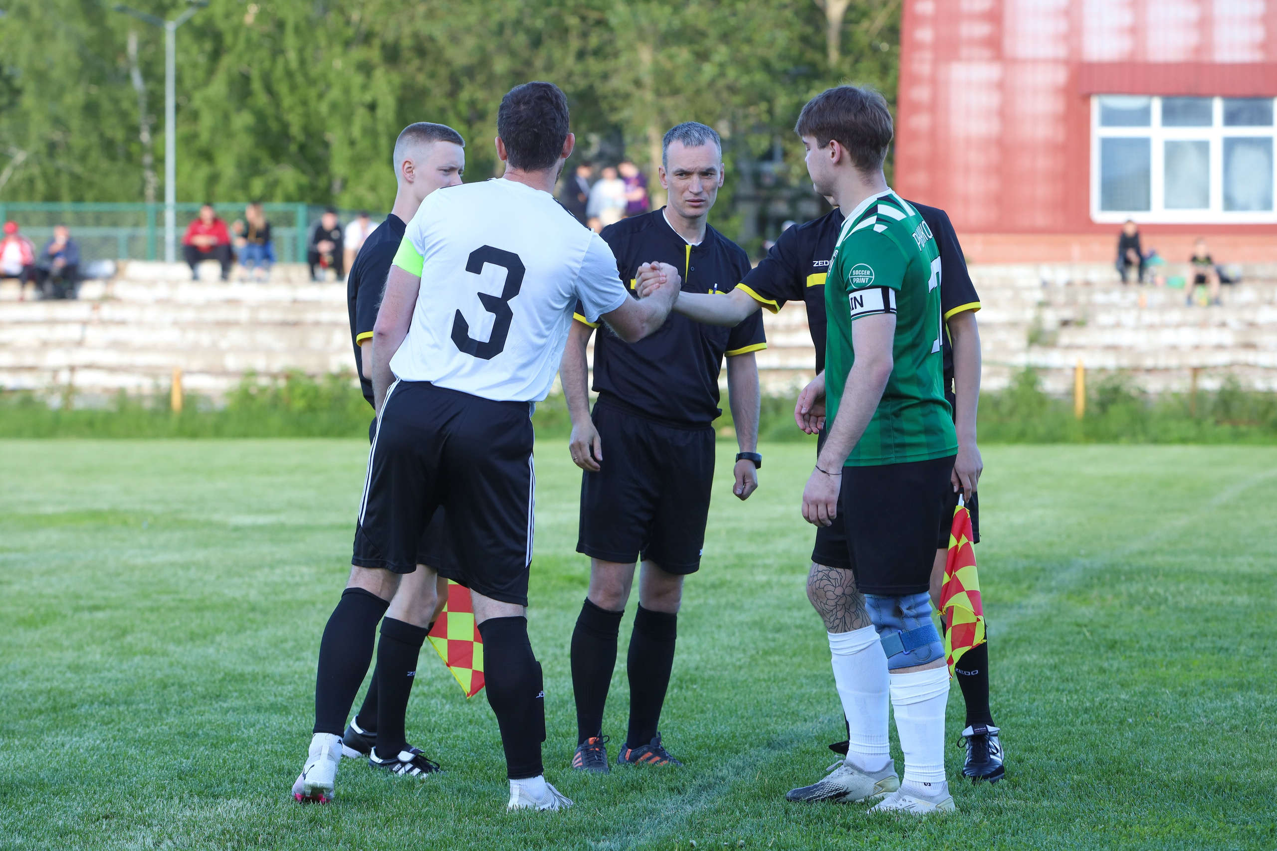 Чайка — Торпедо. Взрослое первенство города по футболу. Спортивный фотограф в Самаре