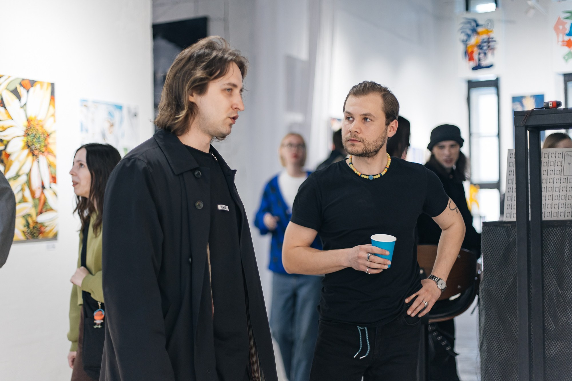 IZZI ROOM | Открытие выставки | май 2025. Репортажный фотограф в Санкт-Петербурге СПБ Алиса Ческидова на ваше мероприятие