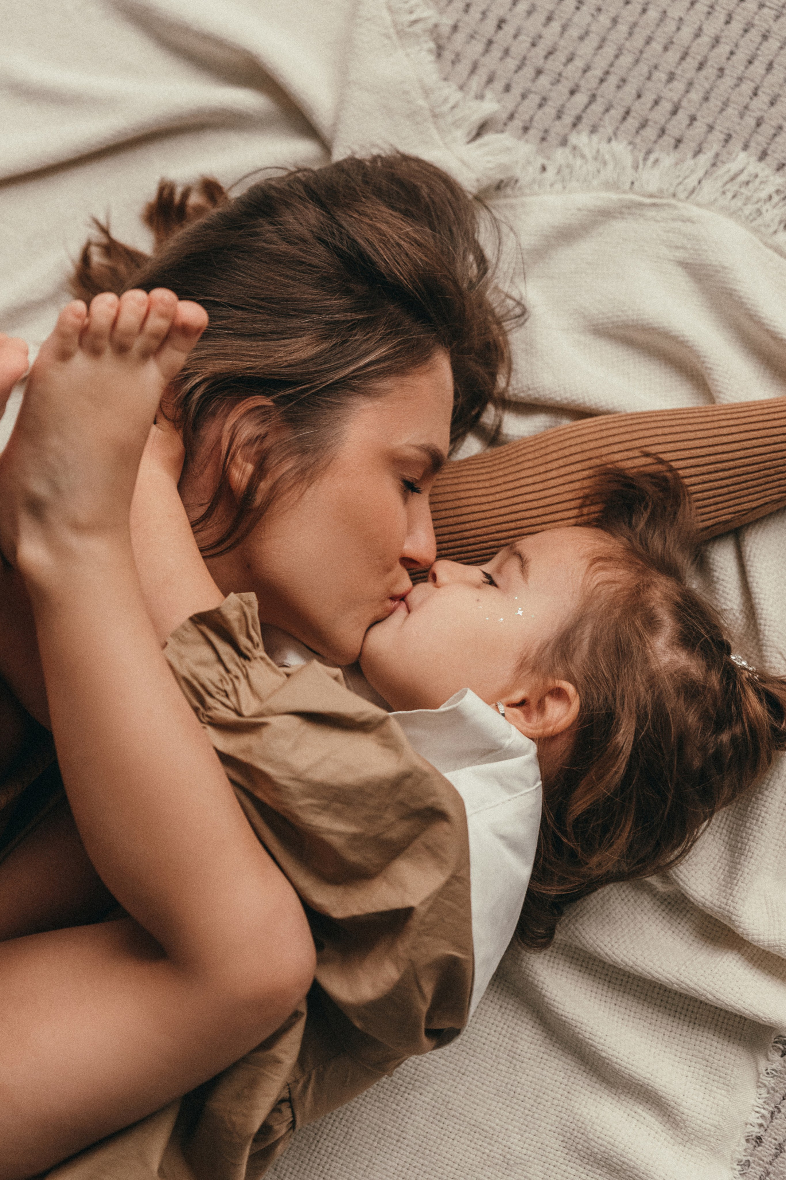 Карина и София. Семейный фотограф • Домашние съемки в Нижнем Новгороде