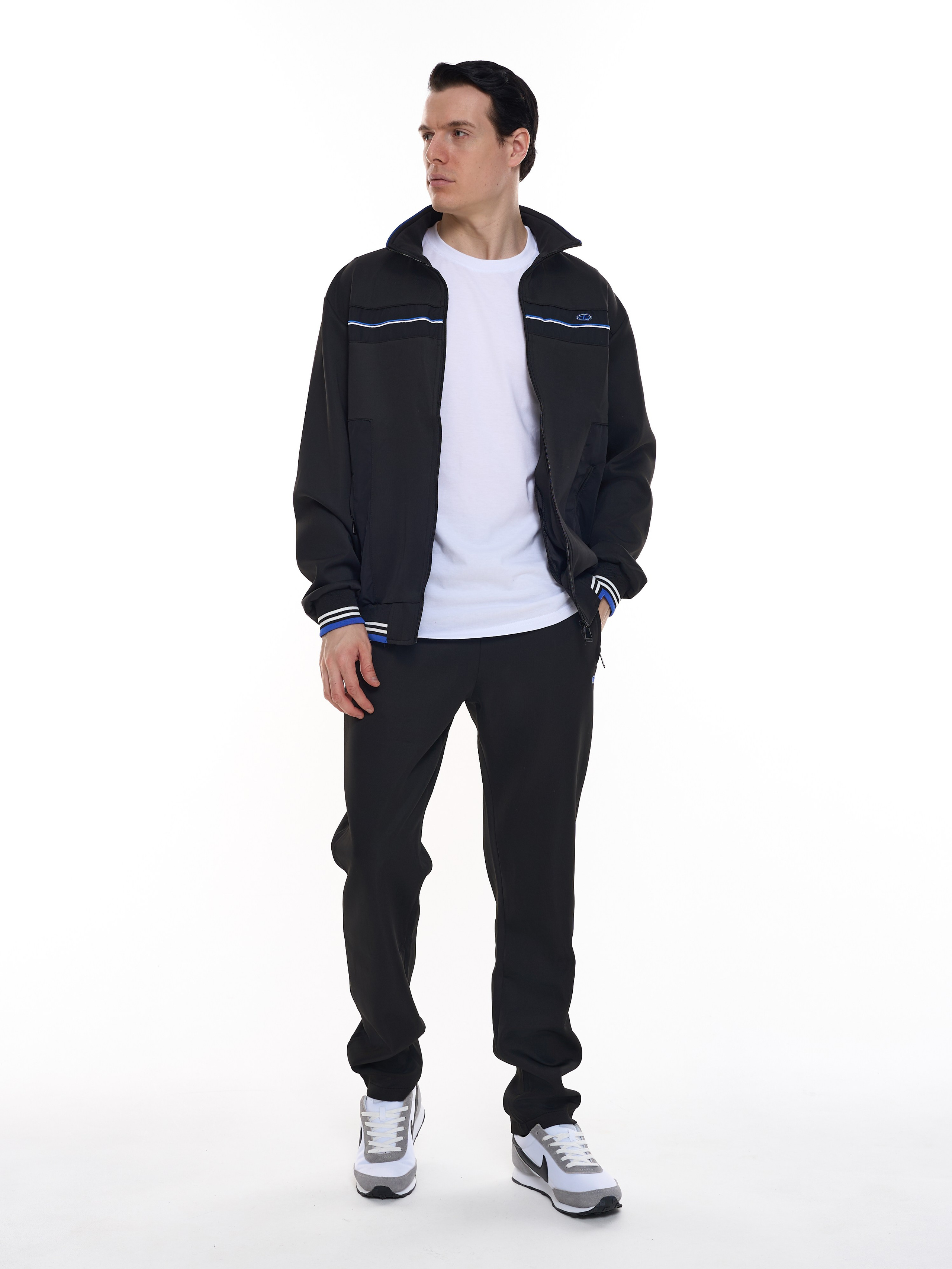 Фотомодель для маркетплейсов Виталий. Фотосъёмка для марктеплейсов Studio 11.11