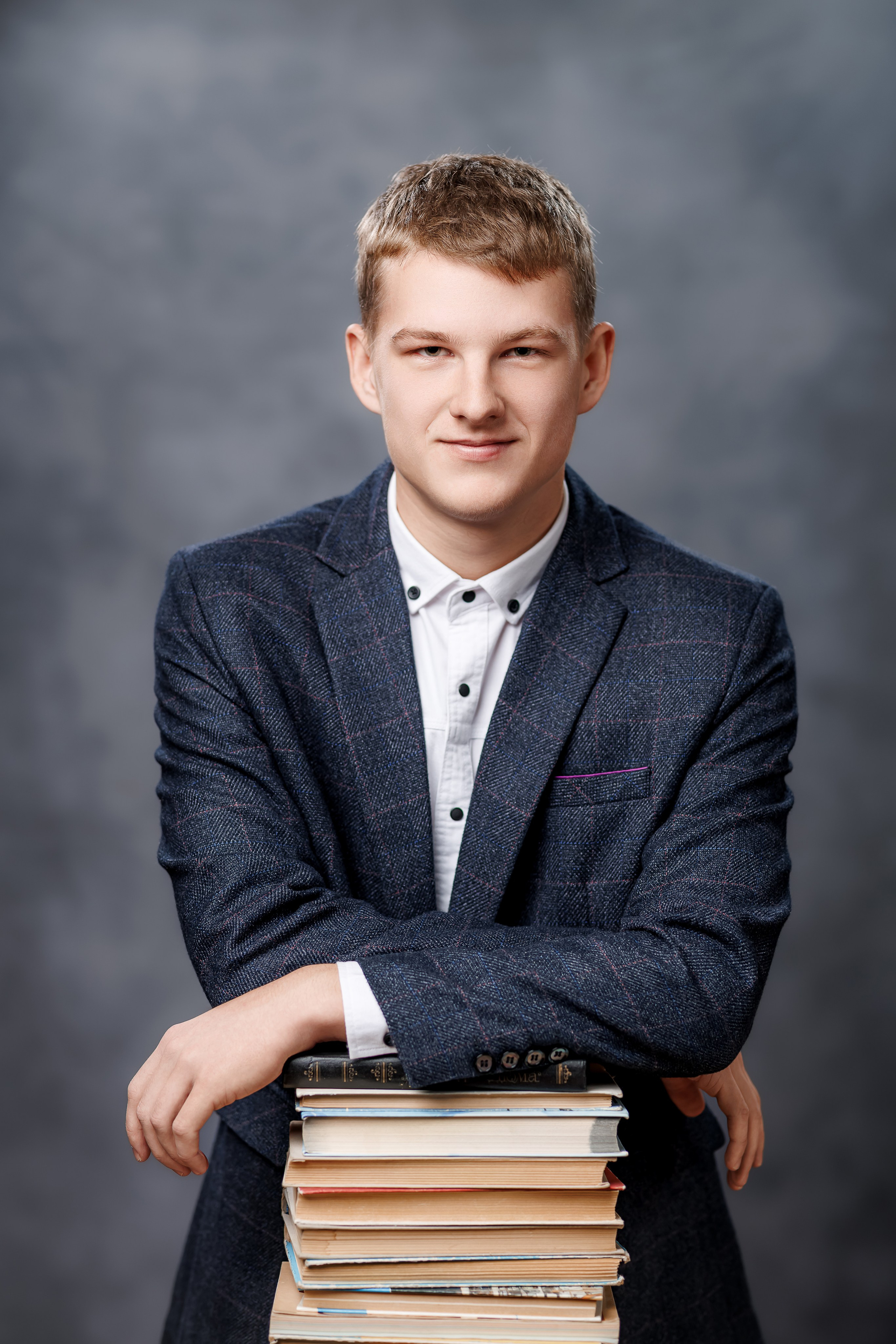 Портреты на однотонном фоне. Семейный и детский фотограф Комина Елена, Власиха, Одинцово