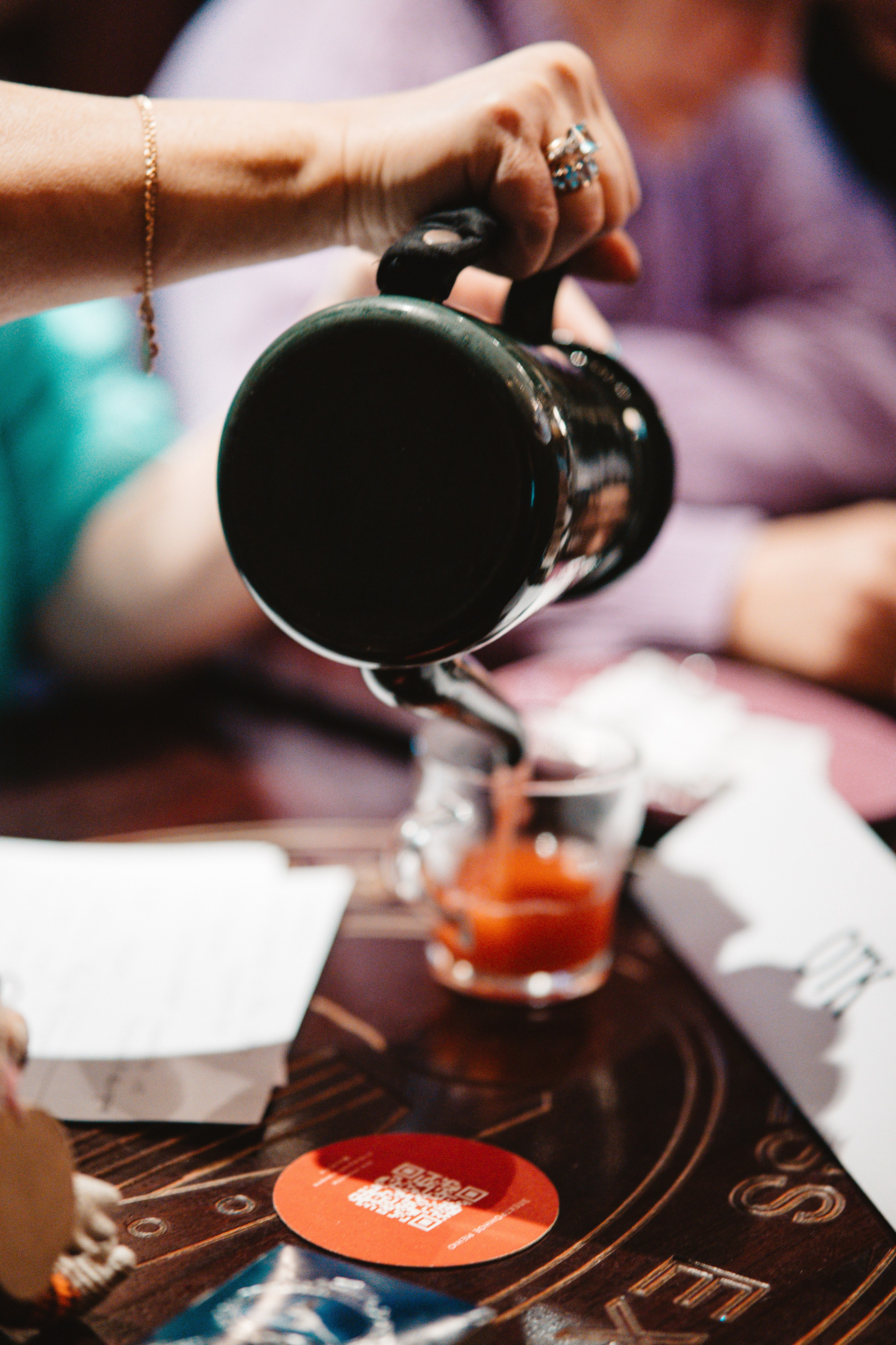 Intellectual games. Я занимаюсь событийной, свадебной, товарной, студийной… фотографией