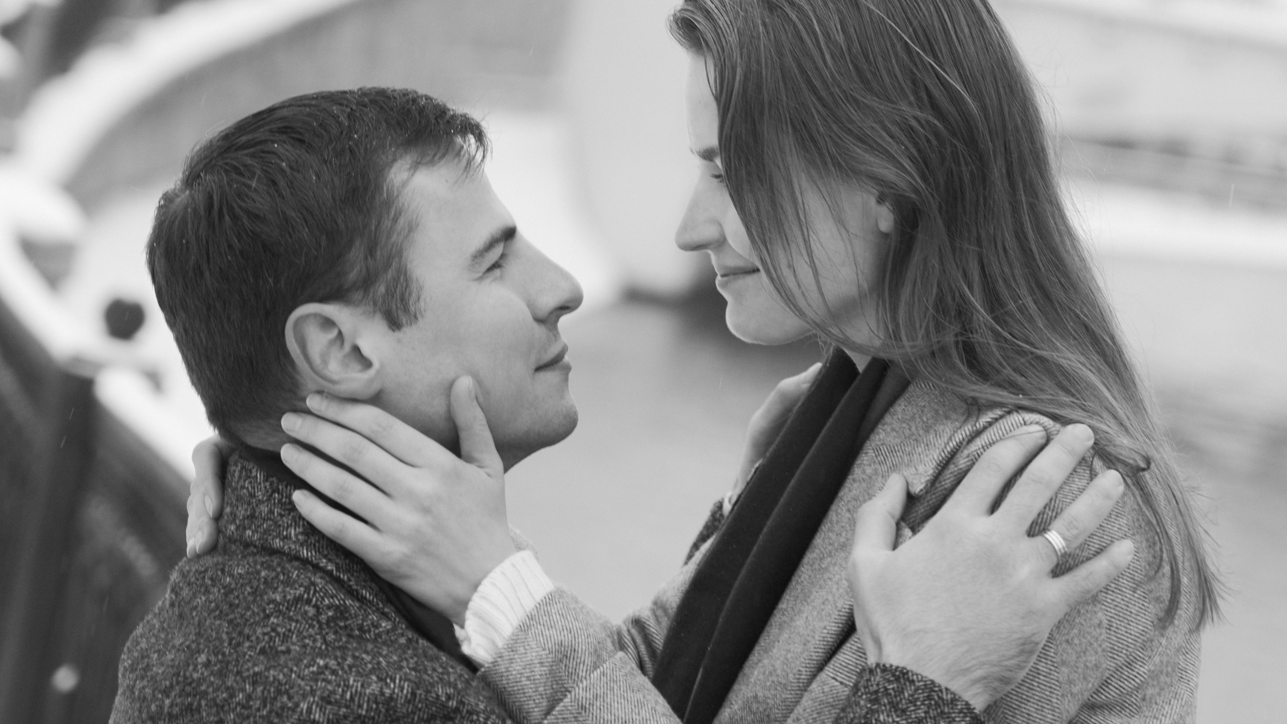 Любовь начинается с поцелуя. Minflo Photographer