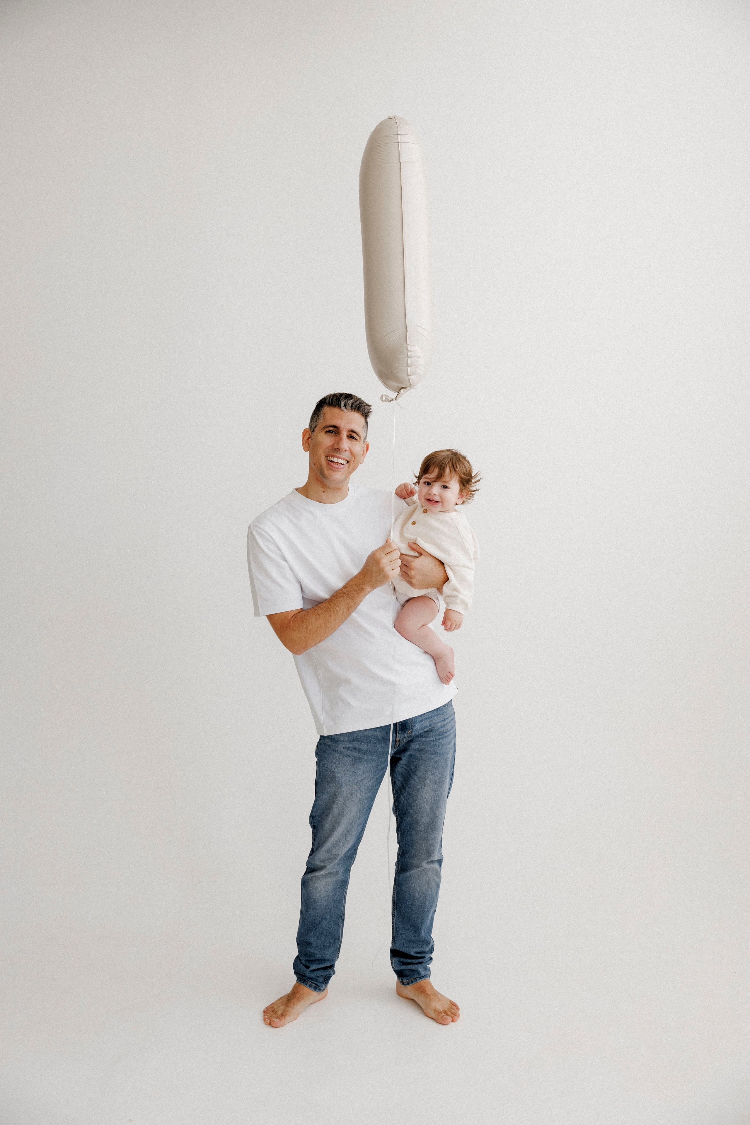 One year inside the White studio. Wedding and family photographer