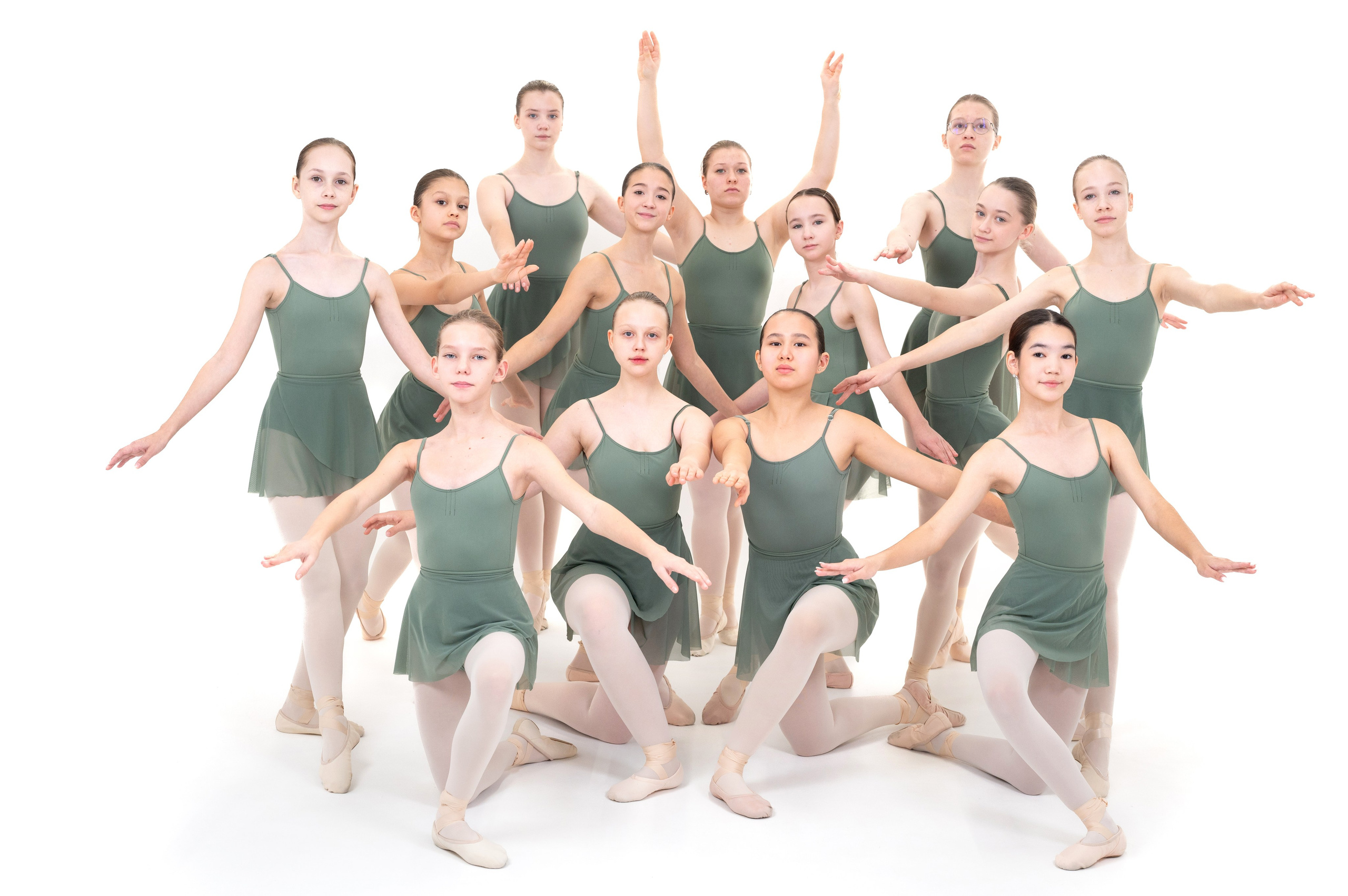 Выпускной альбом хореографичесского коллектива «Пилигрим». Фотограф новорожденных, семейный детский в Тюмени Татьяна Морозова