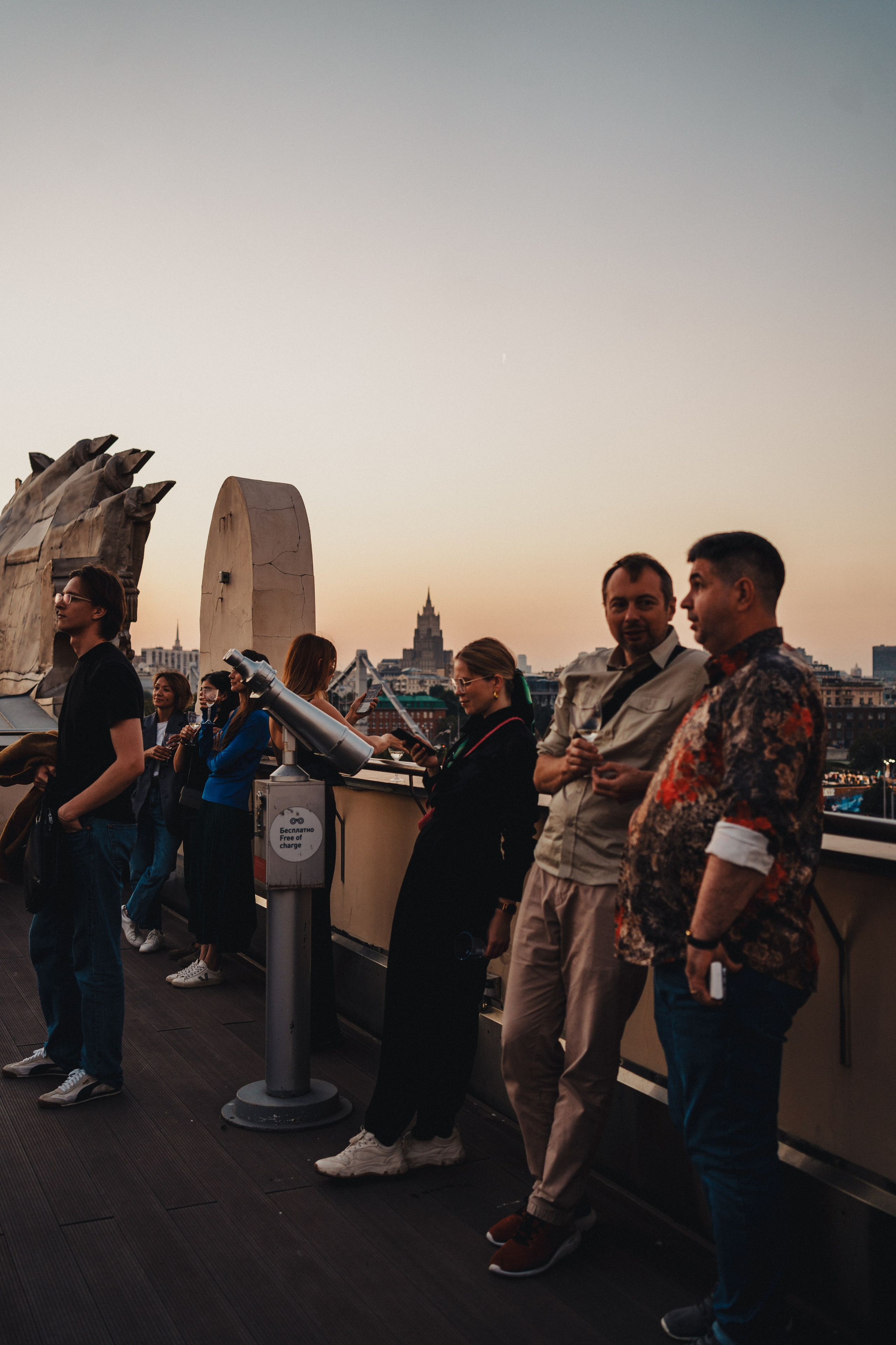 Выставка на крыше Парка Горького. Семейный и детский фотограф и видеограф в Москве, Серпухове и Тарусе Валерия Сорокина