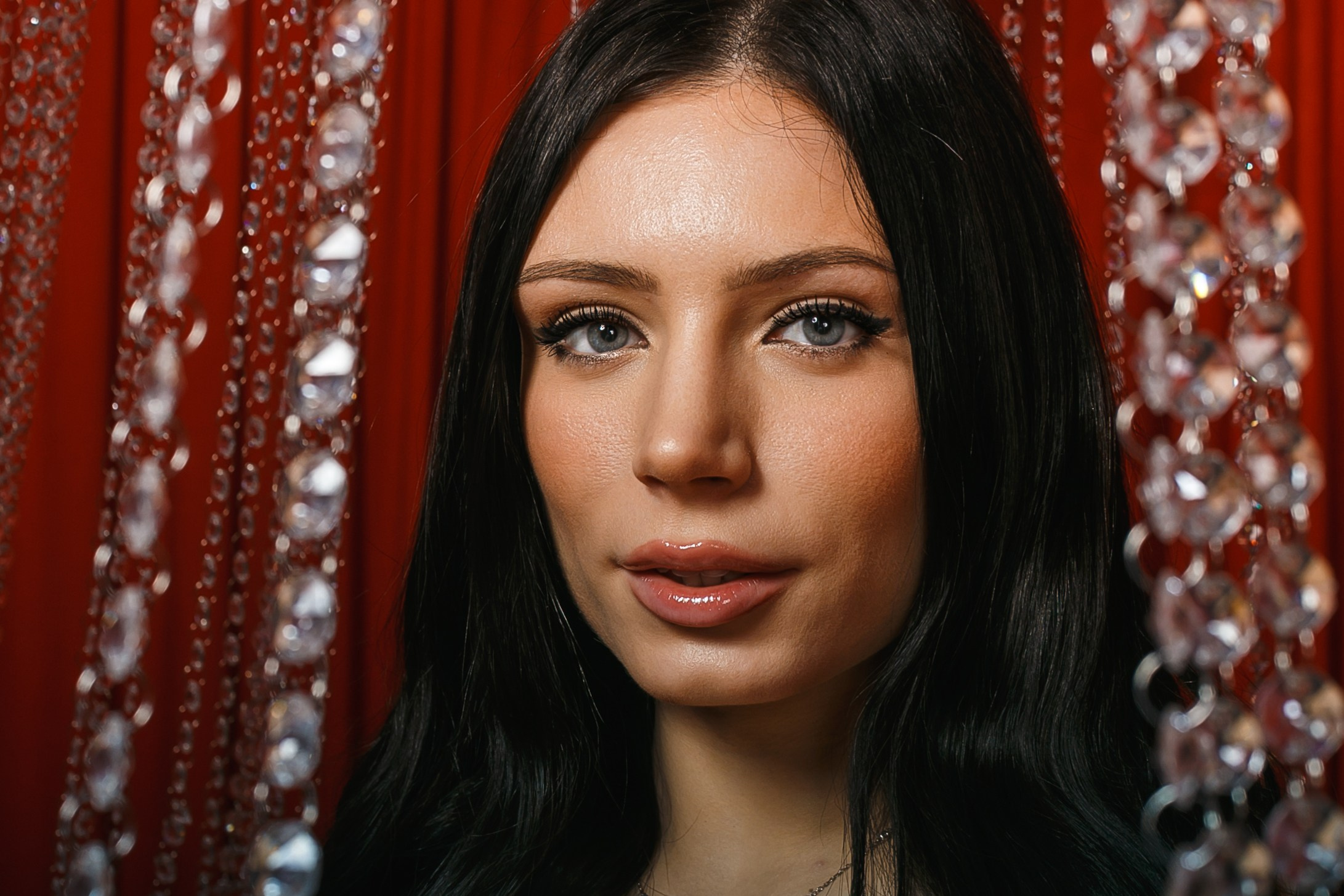 Анастасия в студии: певица, преподавательница вокала и шоу-вуман. Событийный фотограф Максим Бескоровайновнов