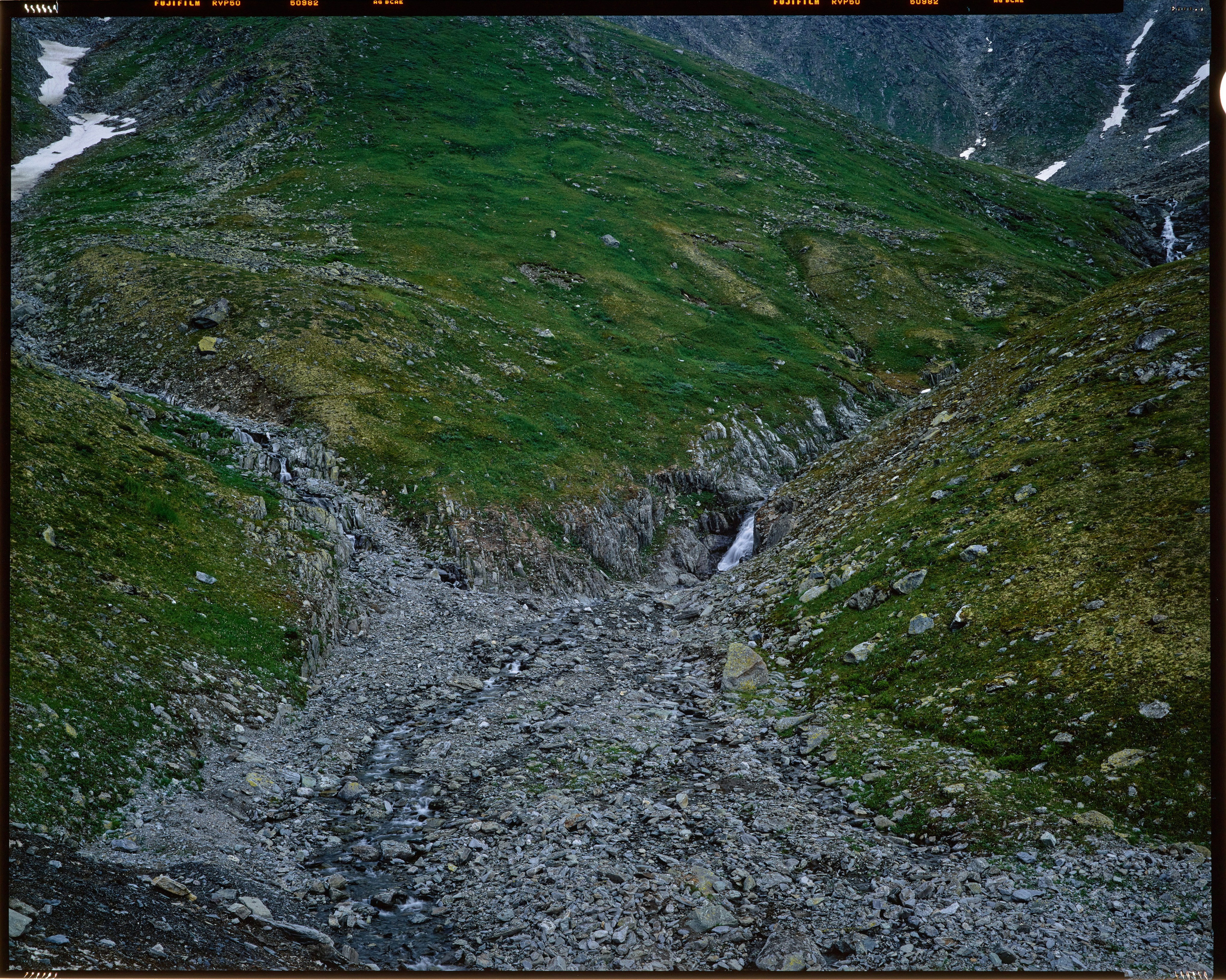 Полевая фотосъёмка форматными камерами. Multica. Мастерская камер большого формата