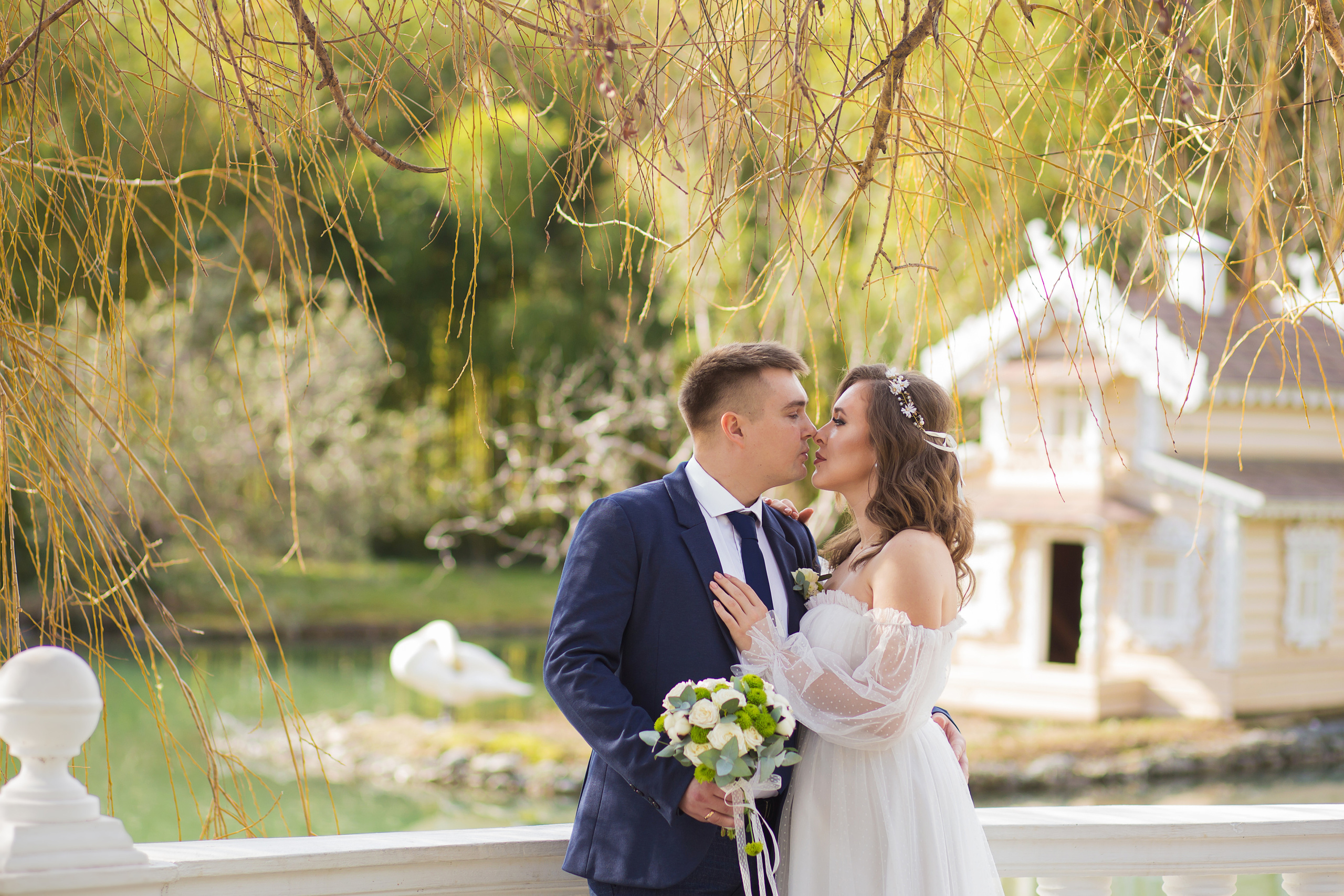 Фотосессия для молодоженов в парке Адлера