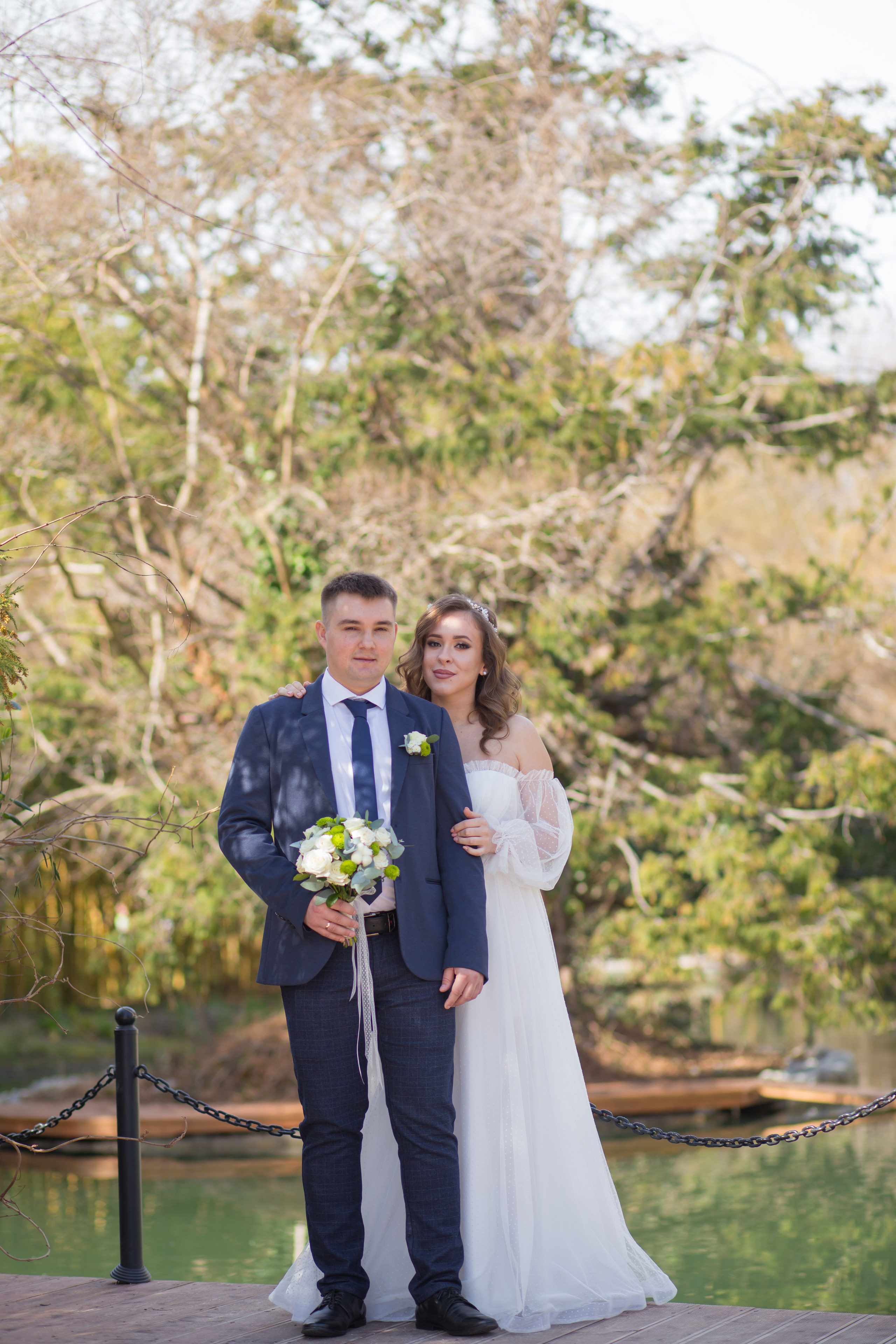 Свадебная фотосессия в парке. Фотограф в Сочи Красной поляне Абхазии Юлия Кормишенко