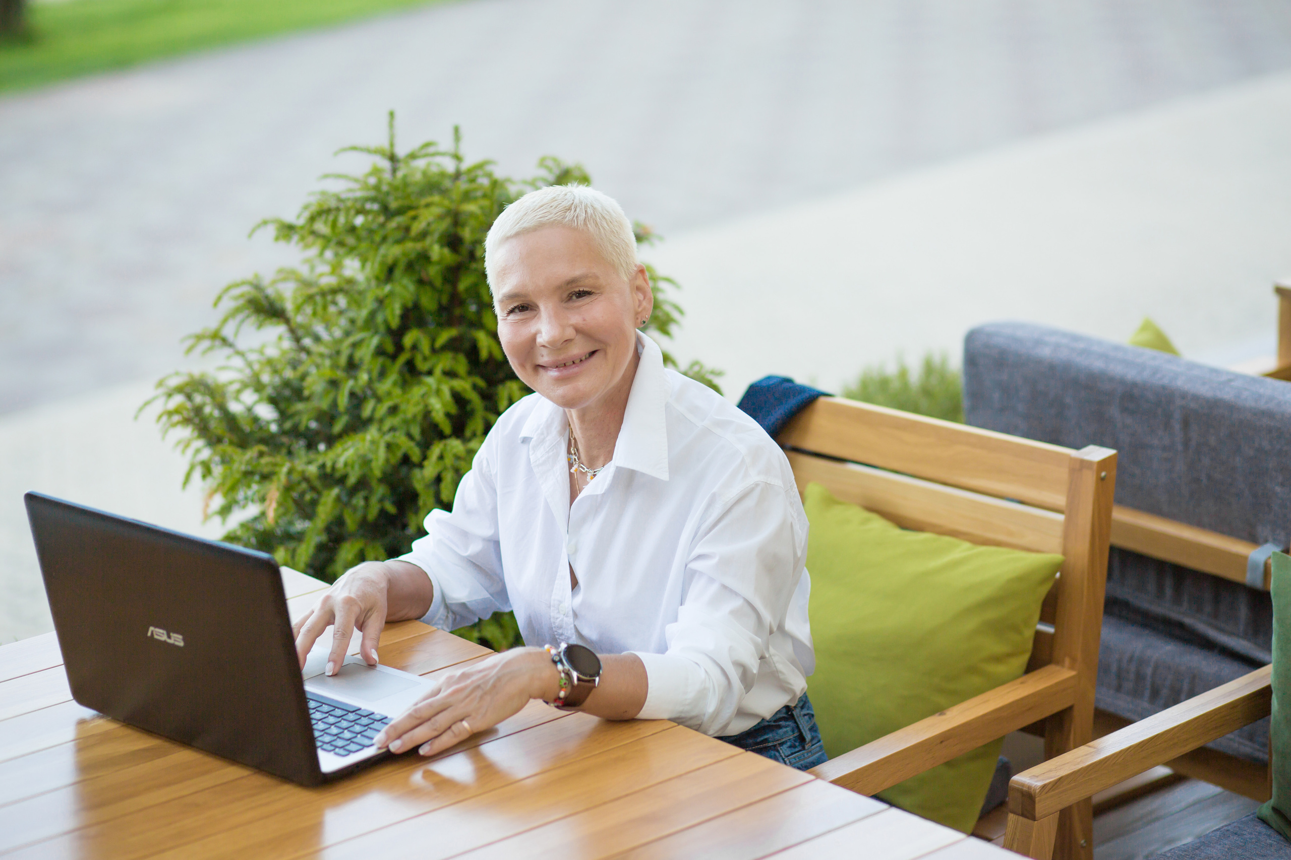 Съемка для контента соцсетей. Фотограф в Сочи Красной поляне Абхазии Юлия Кормишенко