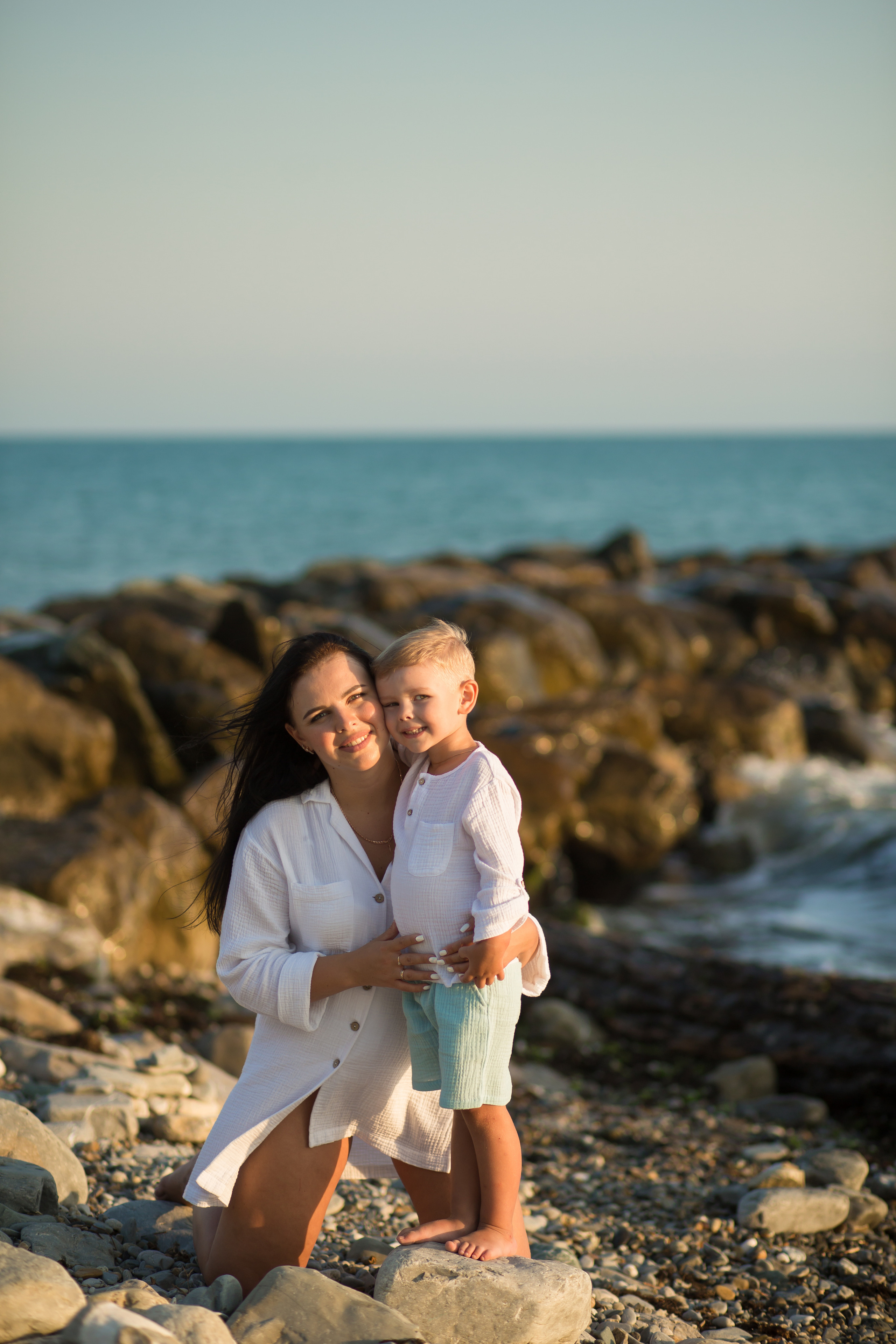 Фотосессия мамы с сыном. Фотограф в Сочи Красной поляне Абхазии Юлия Кормишенко