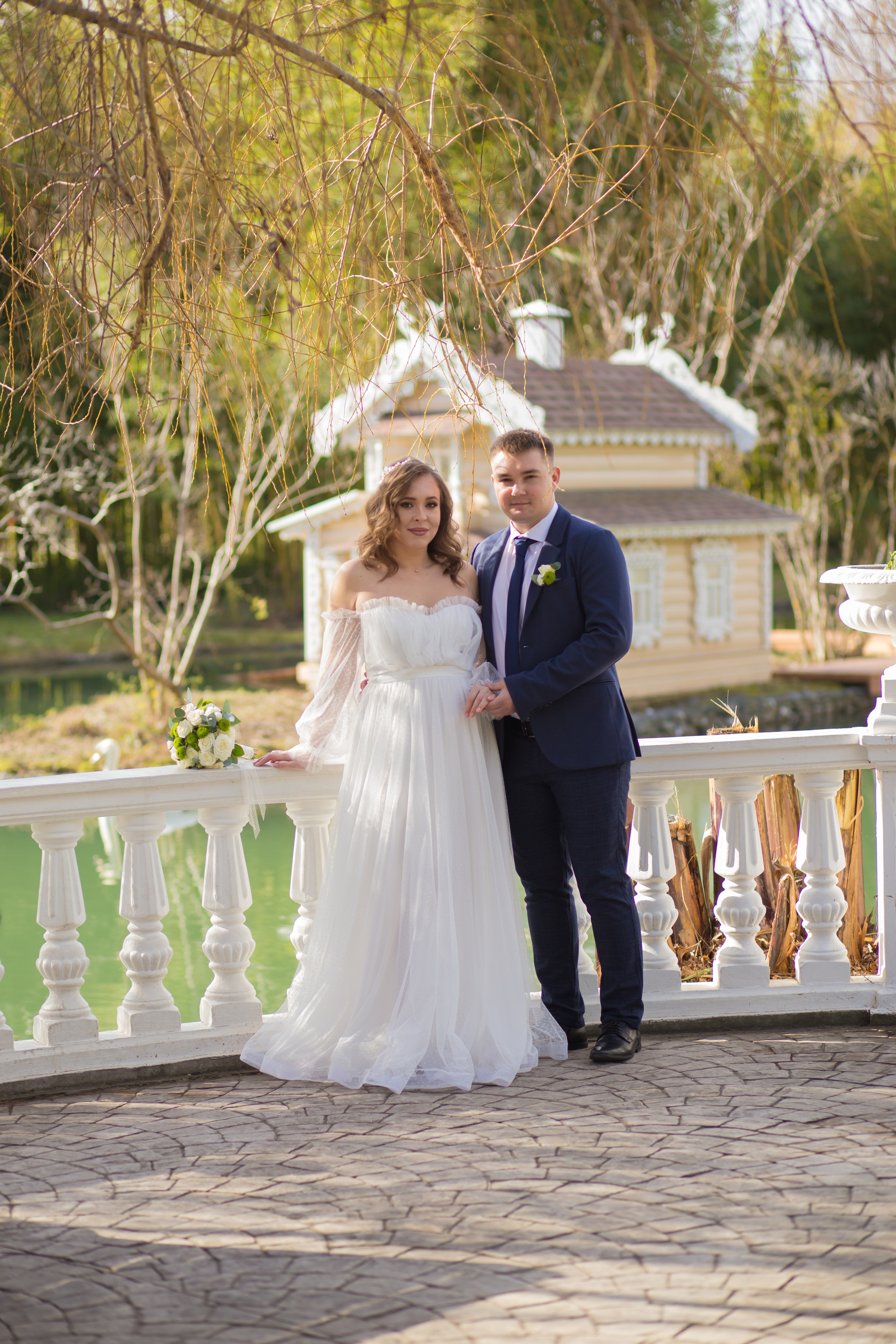 Свадебная фотосессия в парке. Фотограф в Сочи Красной поляне Абхазии Юлия Кормишенко