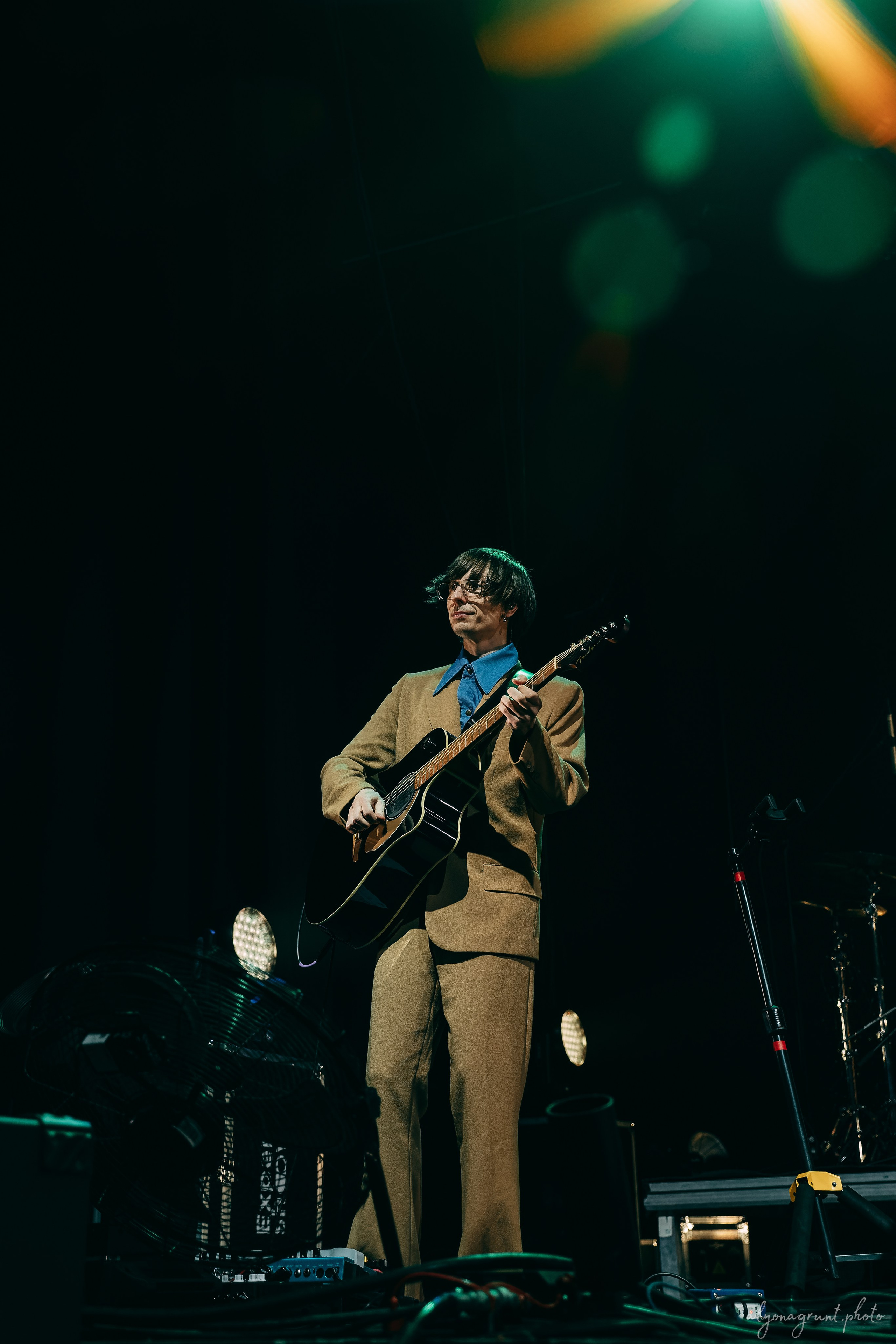 ВИА Велюр, фоторепортаж, СПб, BASE, 14.12.2025. Алена Адрианова: фотограф в Санкт-Петербурге