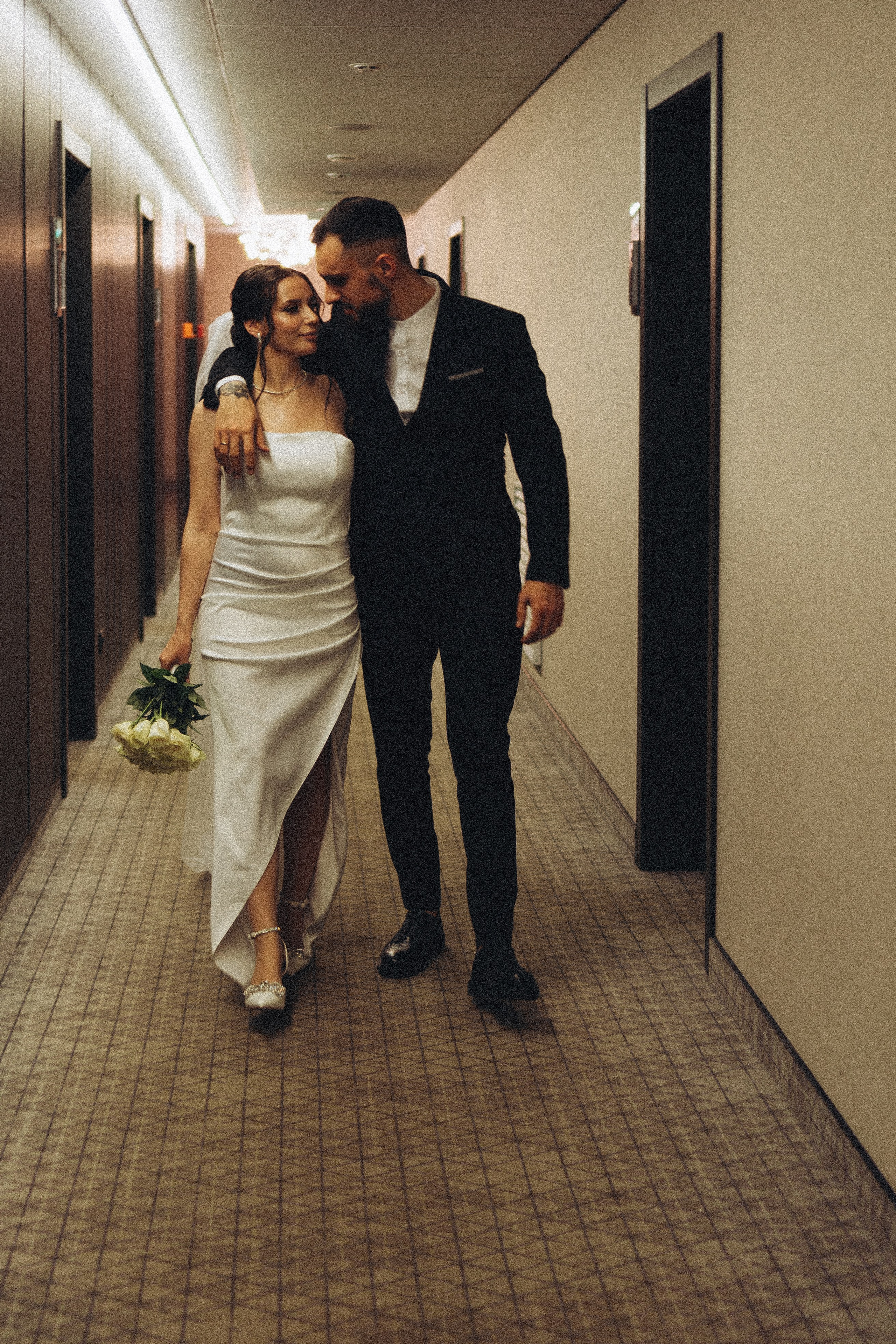 СВАДЕБНАЯ СЬЕМКА СБОРОВ ЖЕНИХА И НЕВЕСТЫ В ОТЕЛЕ И ТАКЖЕ ФОТОСЕССИИЯ В ОТЕЛЕЕ МЕГАПОЛИС БРЯНСК. Профессиональный фотограф, Санкт-Петербург — Виктория Богомолова