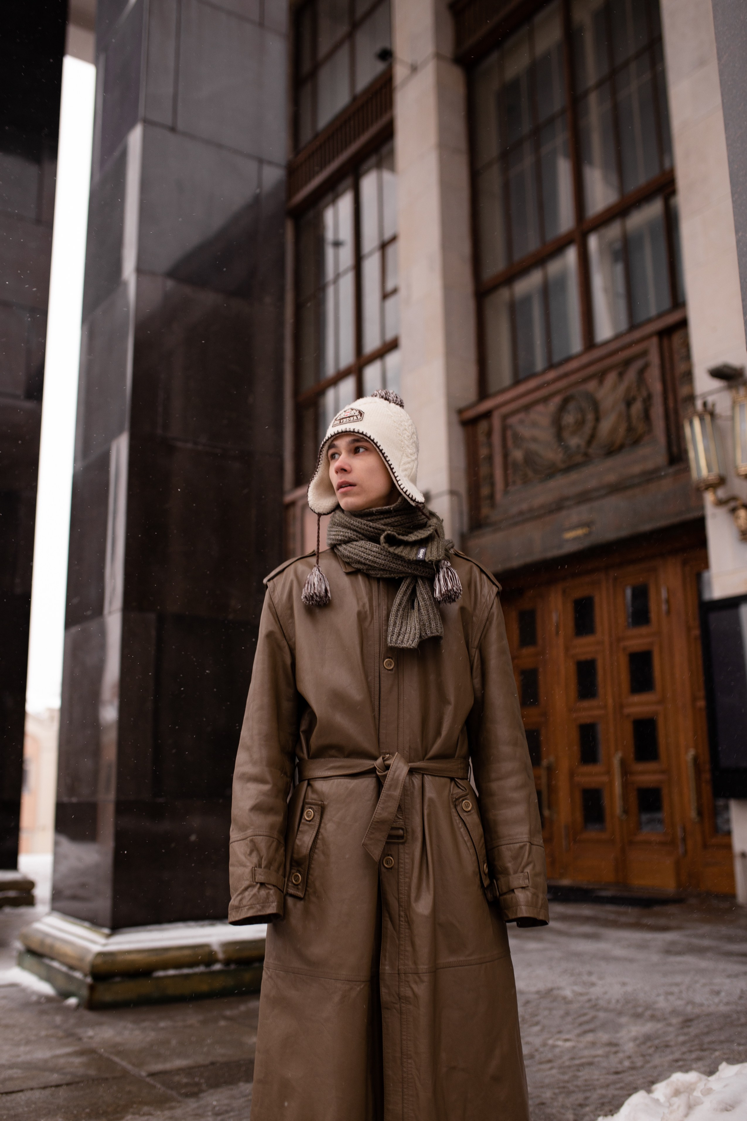 Актёр Саша Алексеев на съёмках