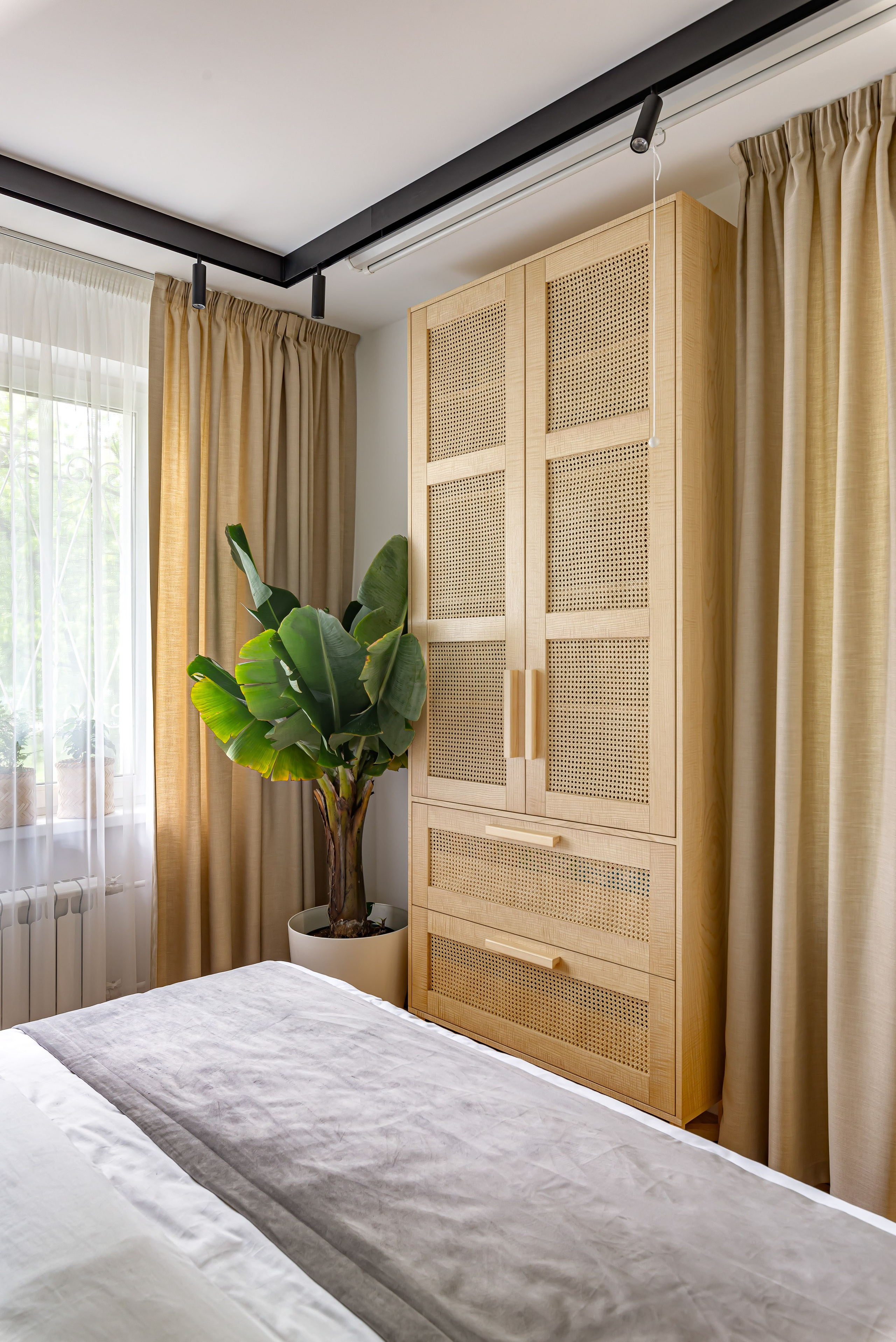 Спальня для телепроекта Большие Перемены на канале Россия 1. Интерьерная съёмка и виртуальные туры — Интерьерный фотограф Кузнецов Сергей (photopixiq)