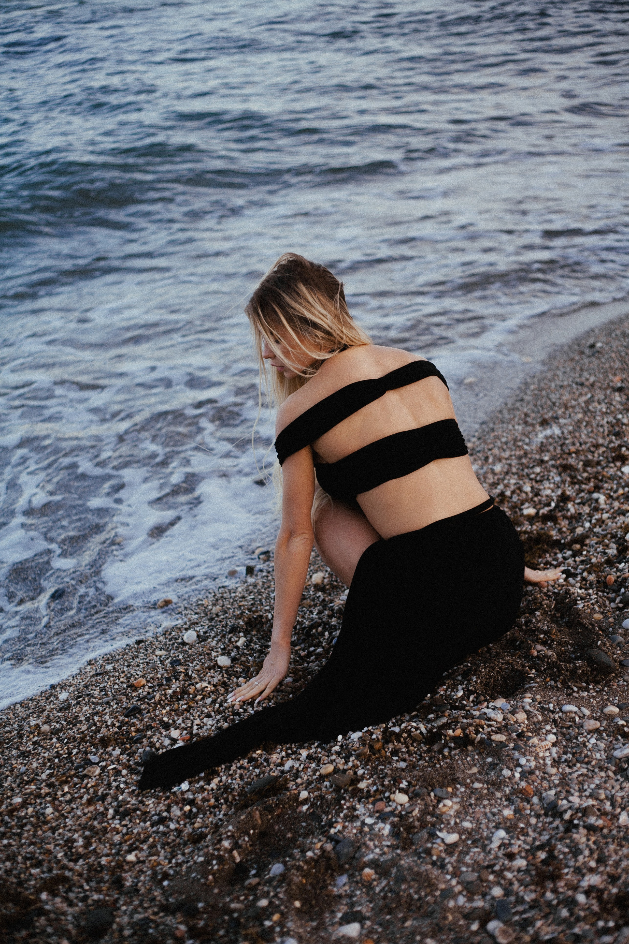 Alena & Black stones. ANNA KUDRINA PHOTOGRAPHY Russia