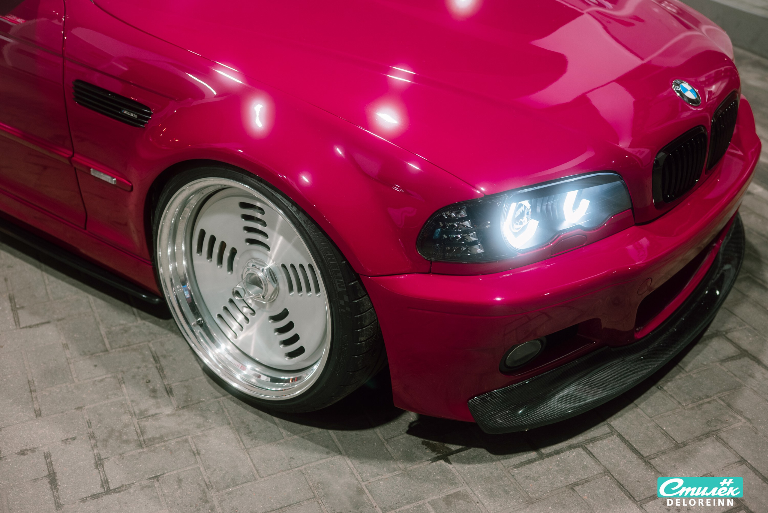 Pink BMW E46 Touring from Finland. DeLorein