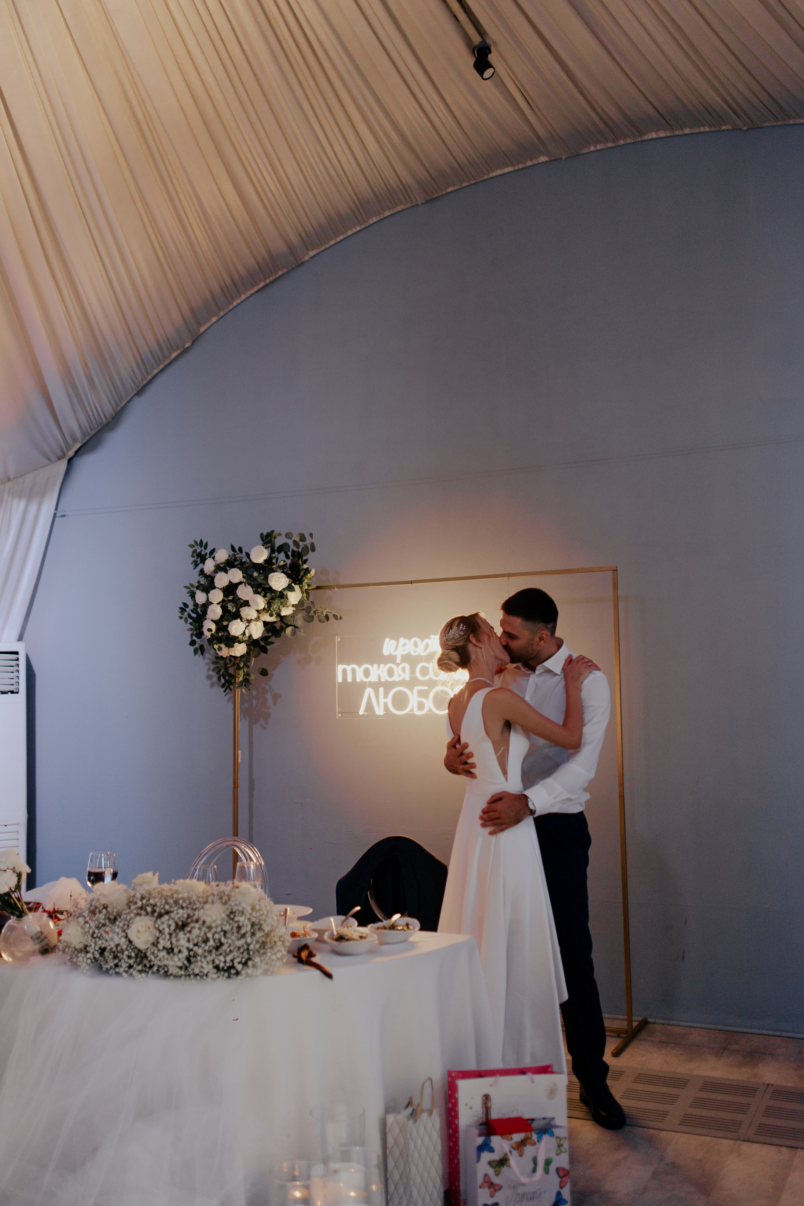 В объятиях. Фотограф в Санкт-Петербурге Лиза Семченкова