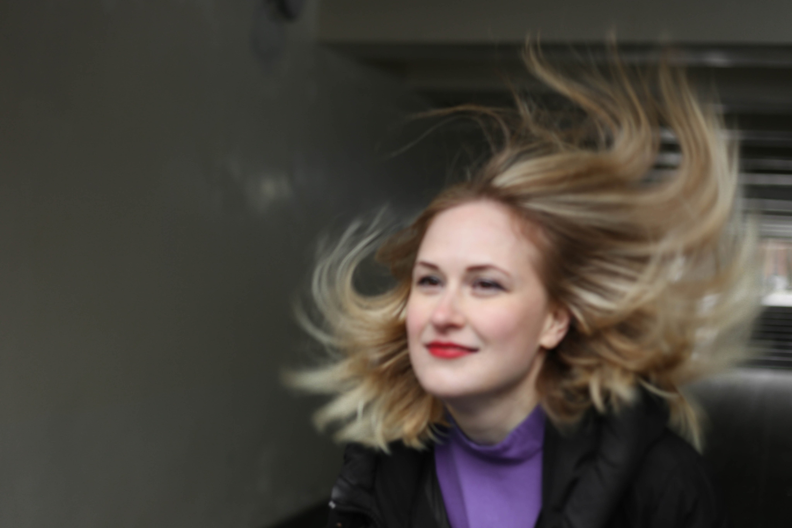 Маша на набережной. Часть 2. Фотограф Пермь. Фотосессия в фотостудии Перми и на свежем воздухе