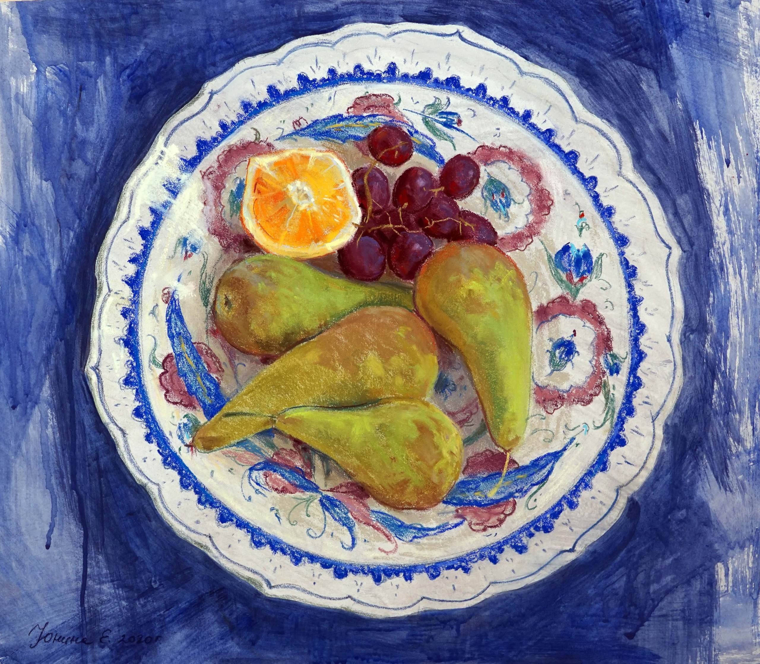 Натюрморт пастелью - сочные фрукты в красивой тарелке