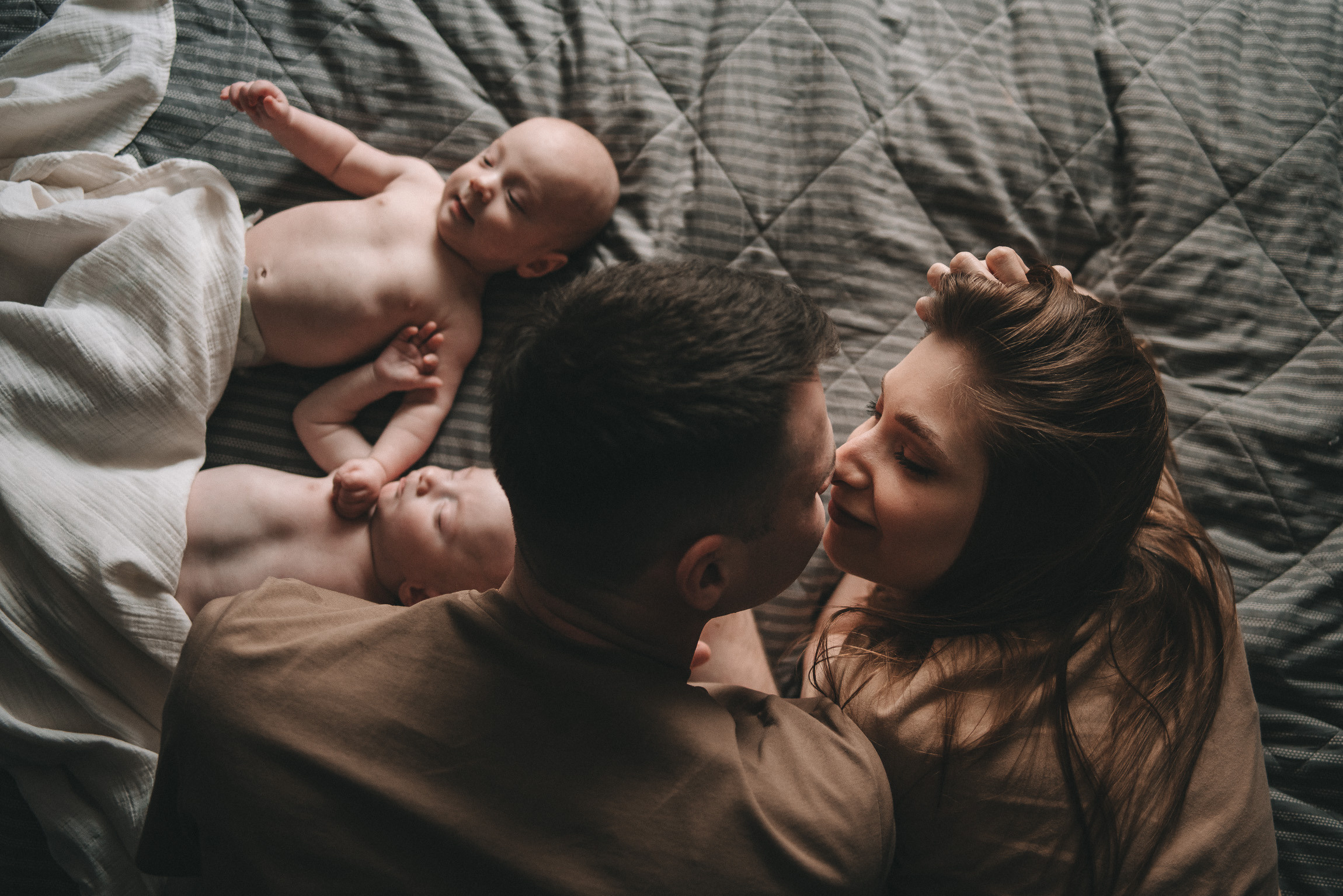 Сеня и Тимоша. Фотограф новорожденных в стиле lifestyle в Воронеже Юлия Ключникова