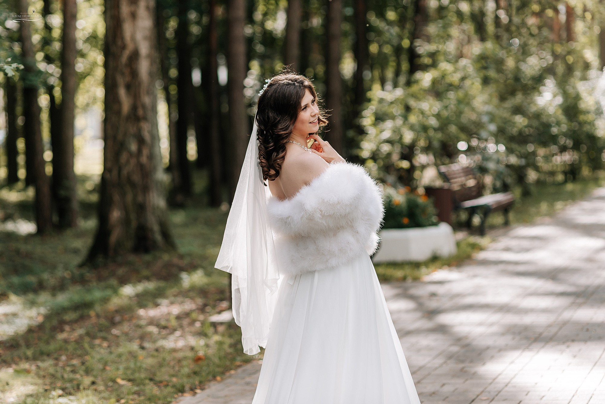 Свадебная прогулка Евгения и Анны в Дубне. Свадебный фотограф в Дубне Алексей Фонарёв