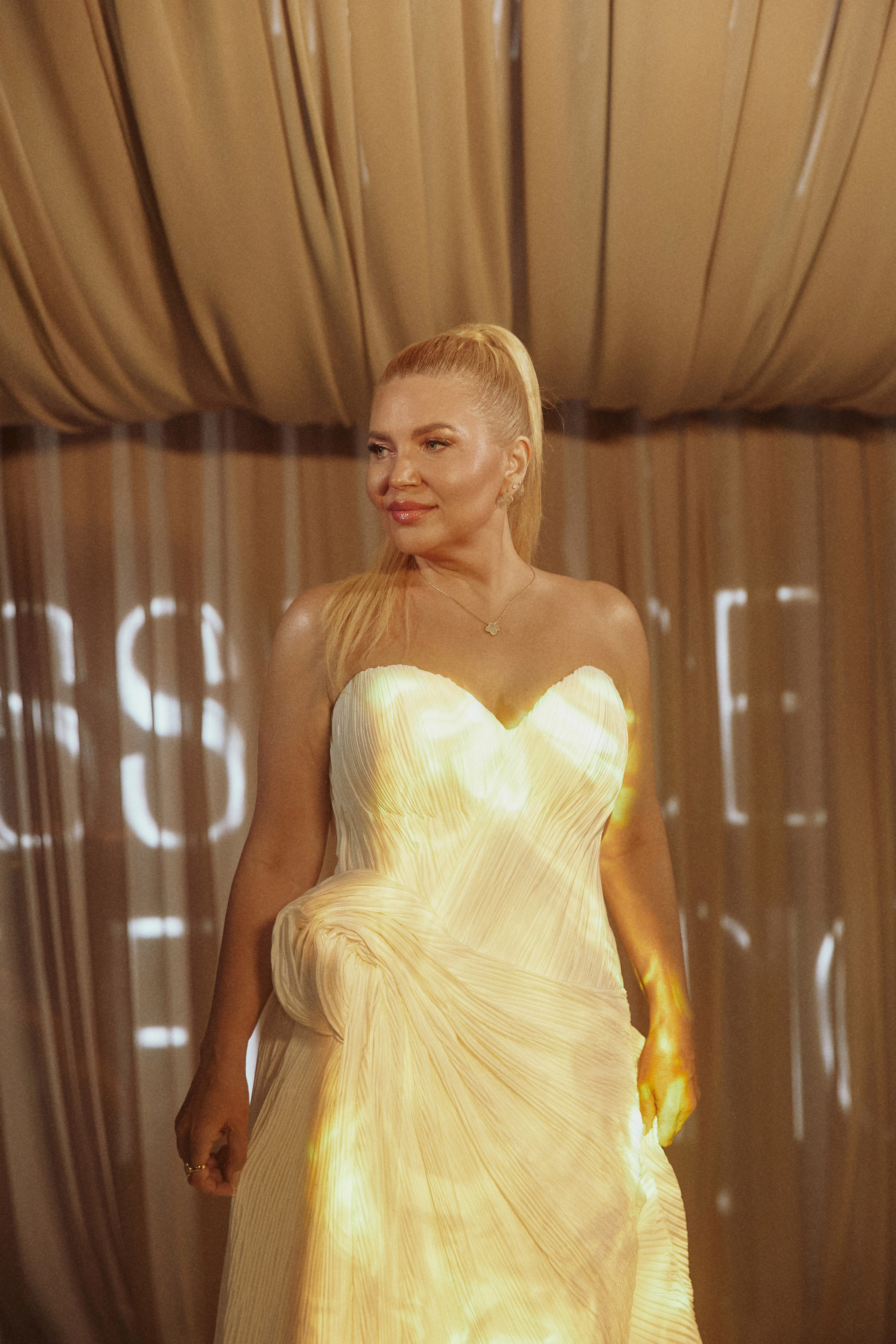 REFLECTIONS: A TRAIL OF FEELINGS. Дмитрий Мазуркевич: Профессиональный Репортажный Фотограф