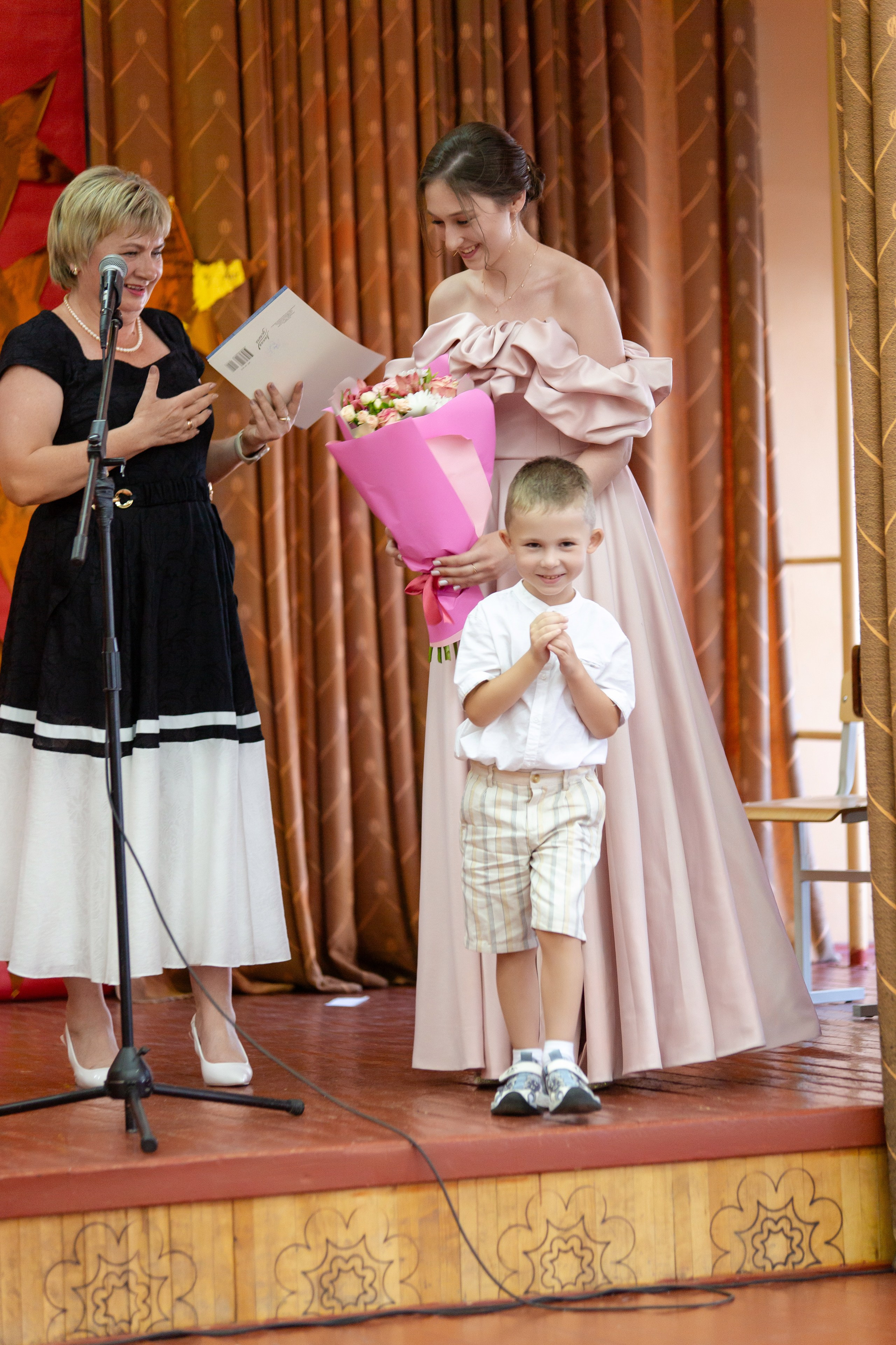 ВРУЧЕНИЕ ДИПЛОМОВ 9 ШКОЛА 2024 г. ТВОЙ АЛЬБОМ / ТВОИ ПРАВИЛА