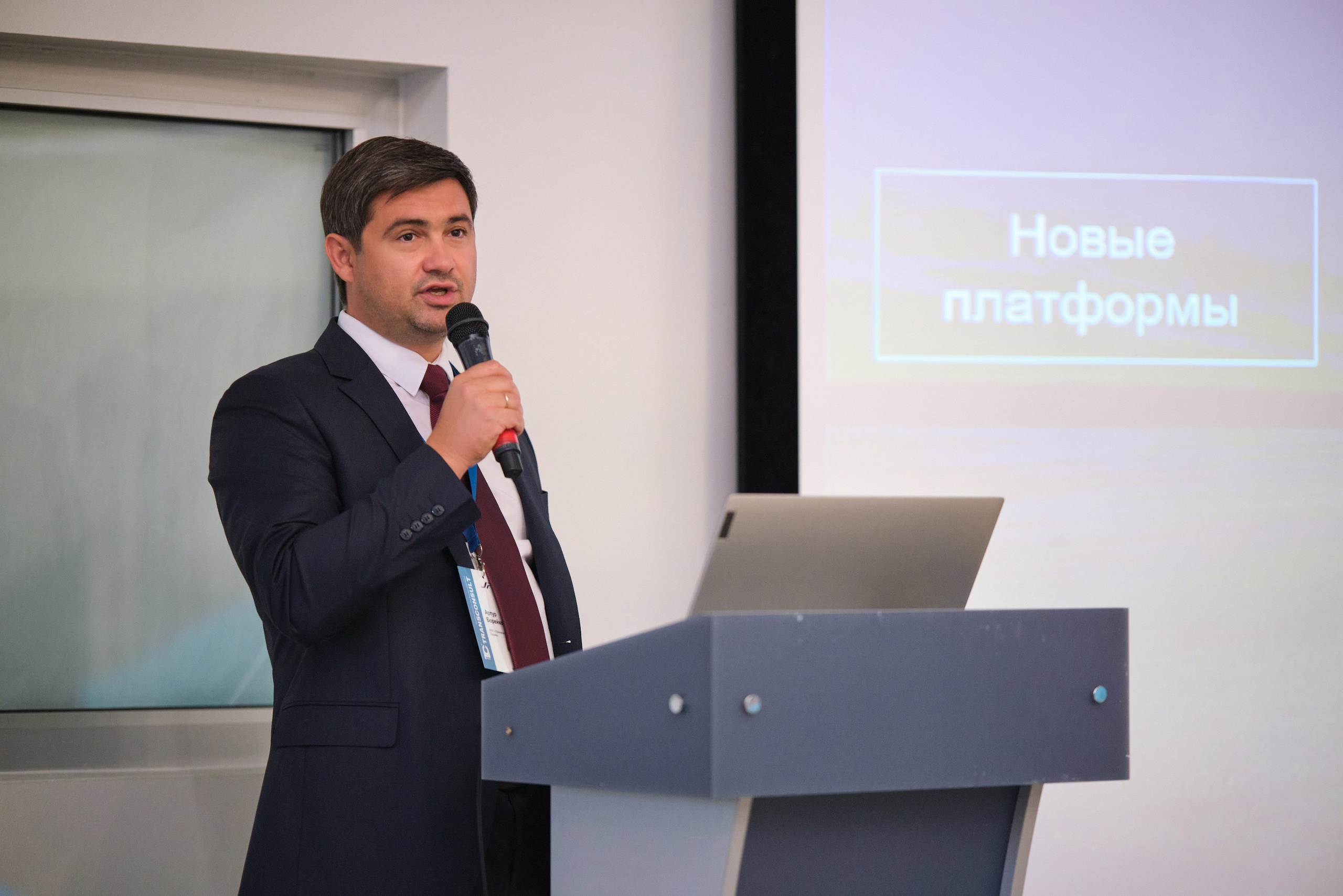 Презентация электромобиля JAC E30X в IBB Hotel. Репортажный фотограф Дмитрий Литвинский. Минск, Беларусь, мир