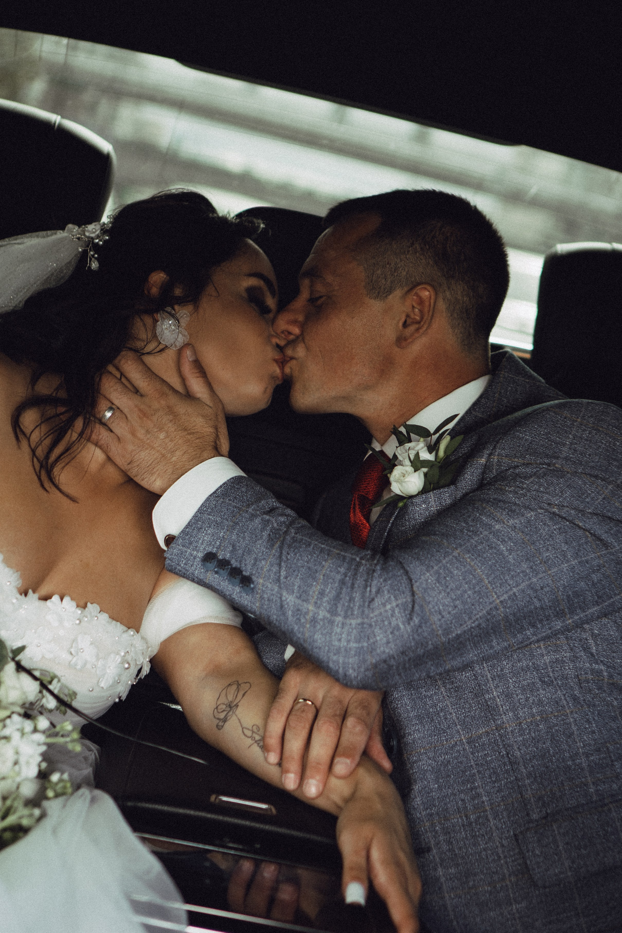 СВАДЕБНАЯ ПРОГУЛКА РЕСТОРАН МЫ ЖЕ НА ТЫ И ФОТОСЕССИИЯ С АВТОМОБИЛЕМ. Профессиональный фотограф, Санкт-Петербург — Виктория Богомолова