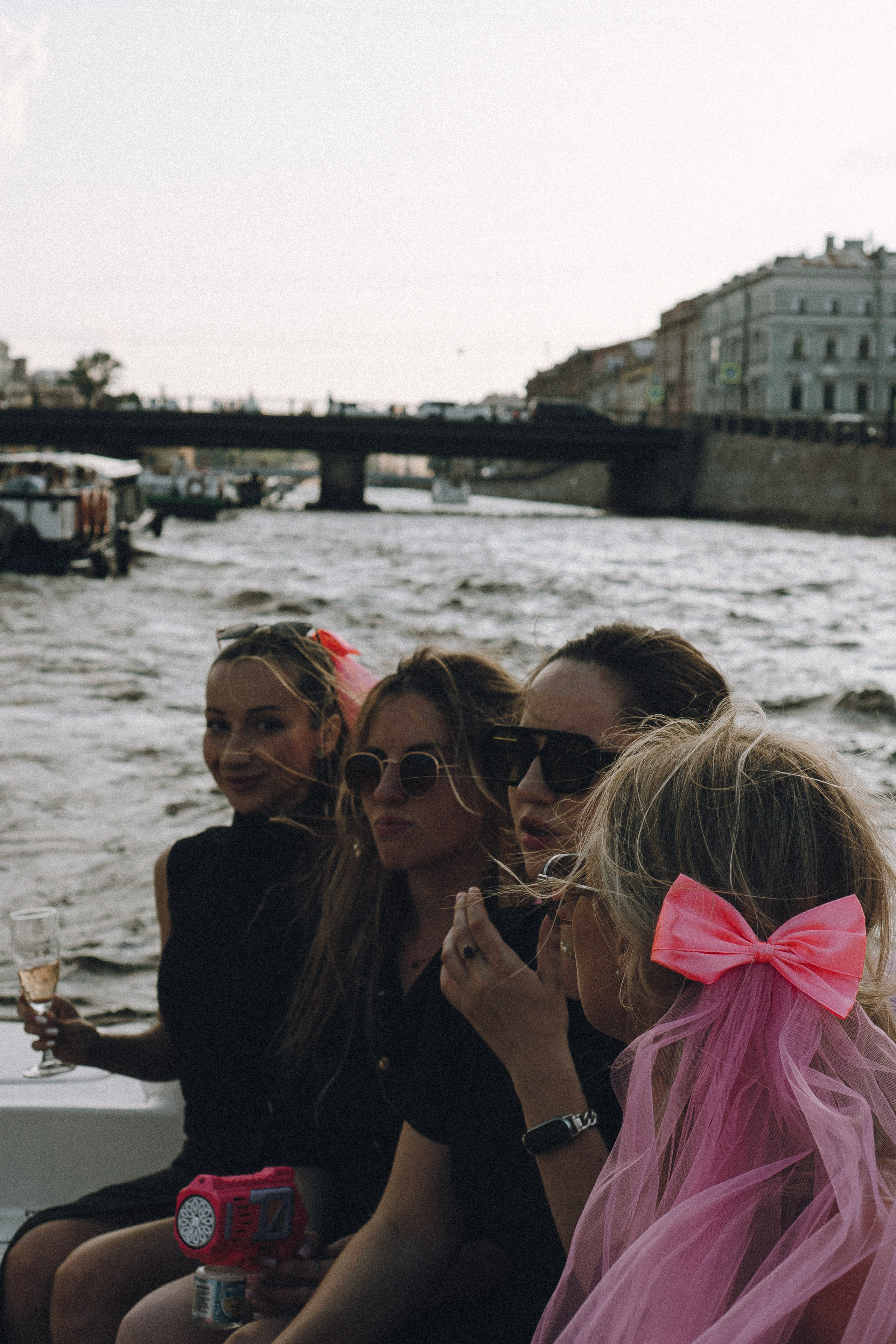 ДЕВИЧНИК НА КАТЕРЕ. Профессиональный фотограф, Санкт-Петербург — Виктория Богомолова