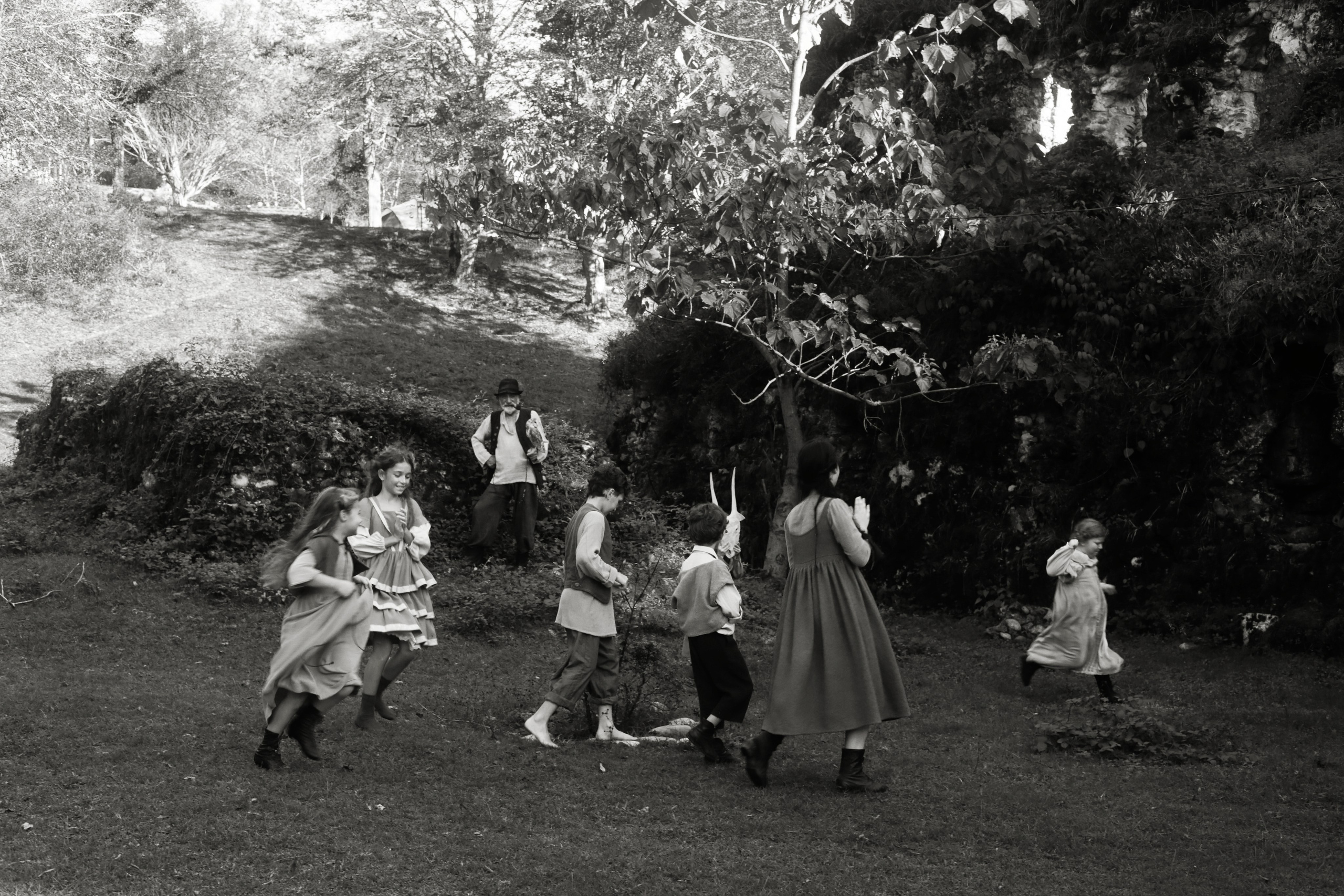 Кинематографическая съемка. Старик и дети. Ekaterina Beridze