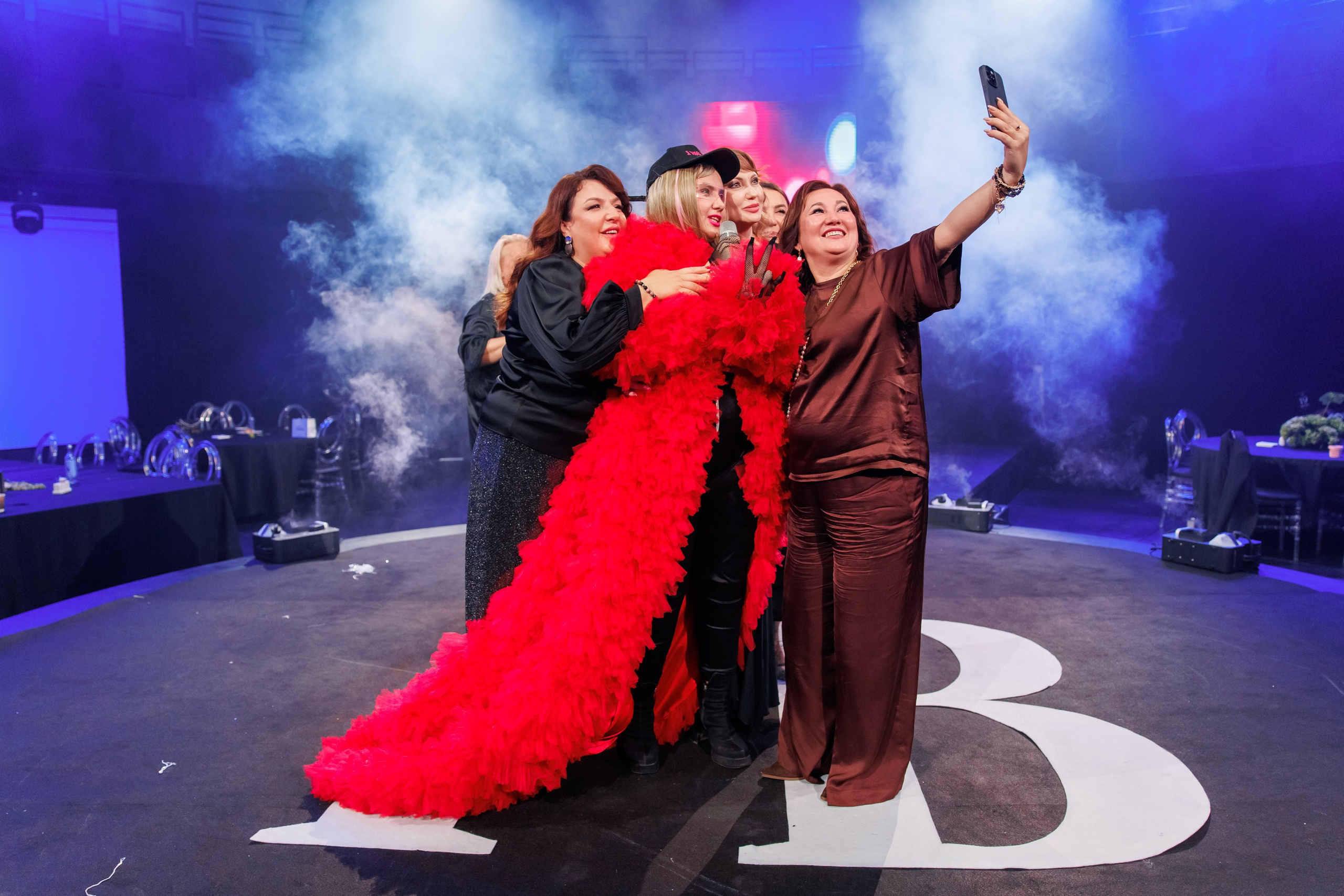 Премия глянцевого журнала FB. Репортажный фотограф. Москва. Алина Ланская