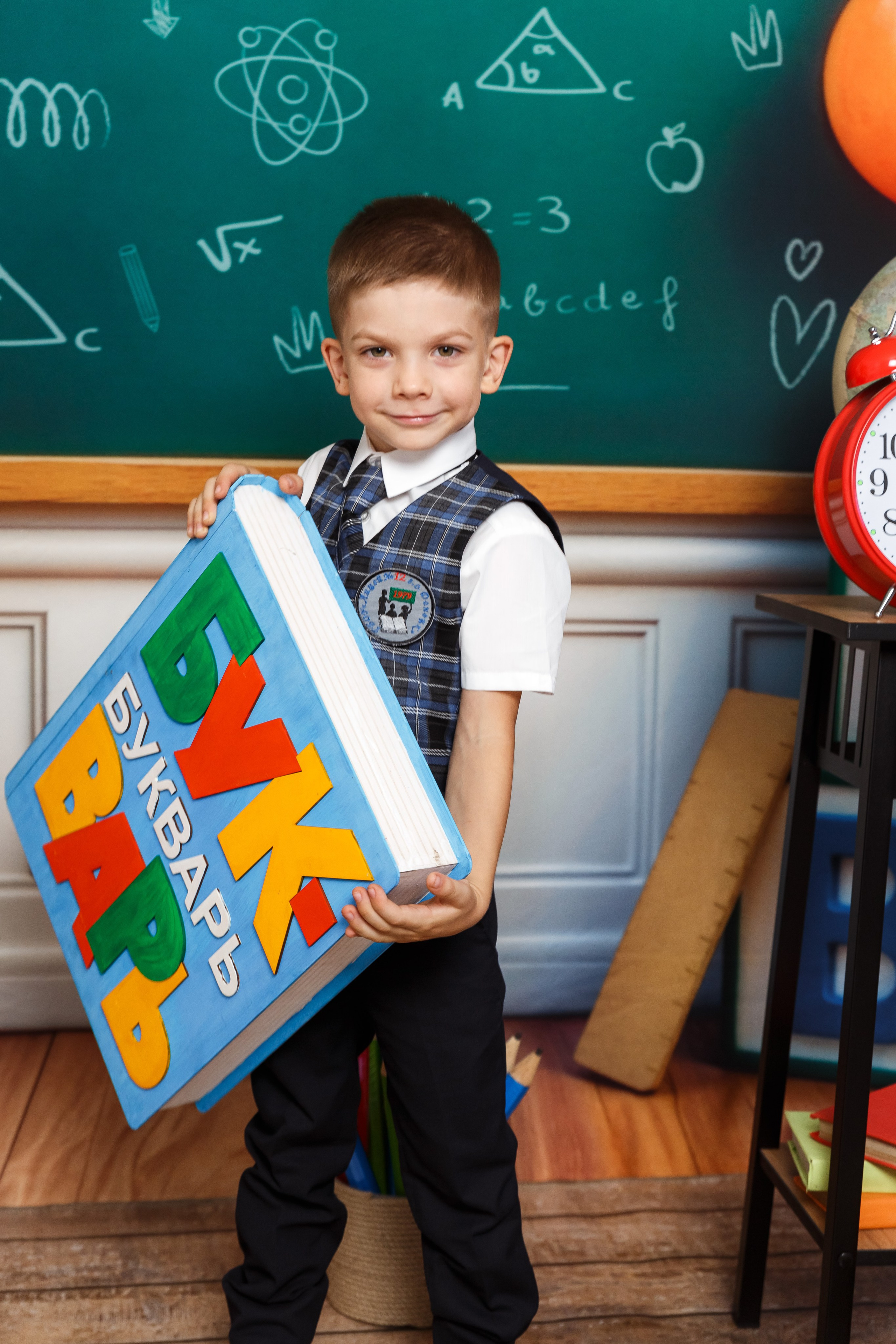 «Карандаши». Выпускные альбомы в Донецке и ДНР. Фотограф Донецк и ДНР