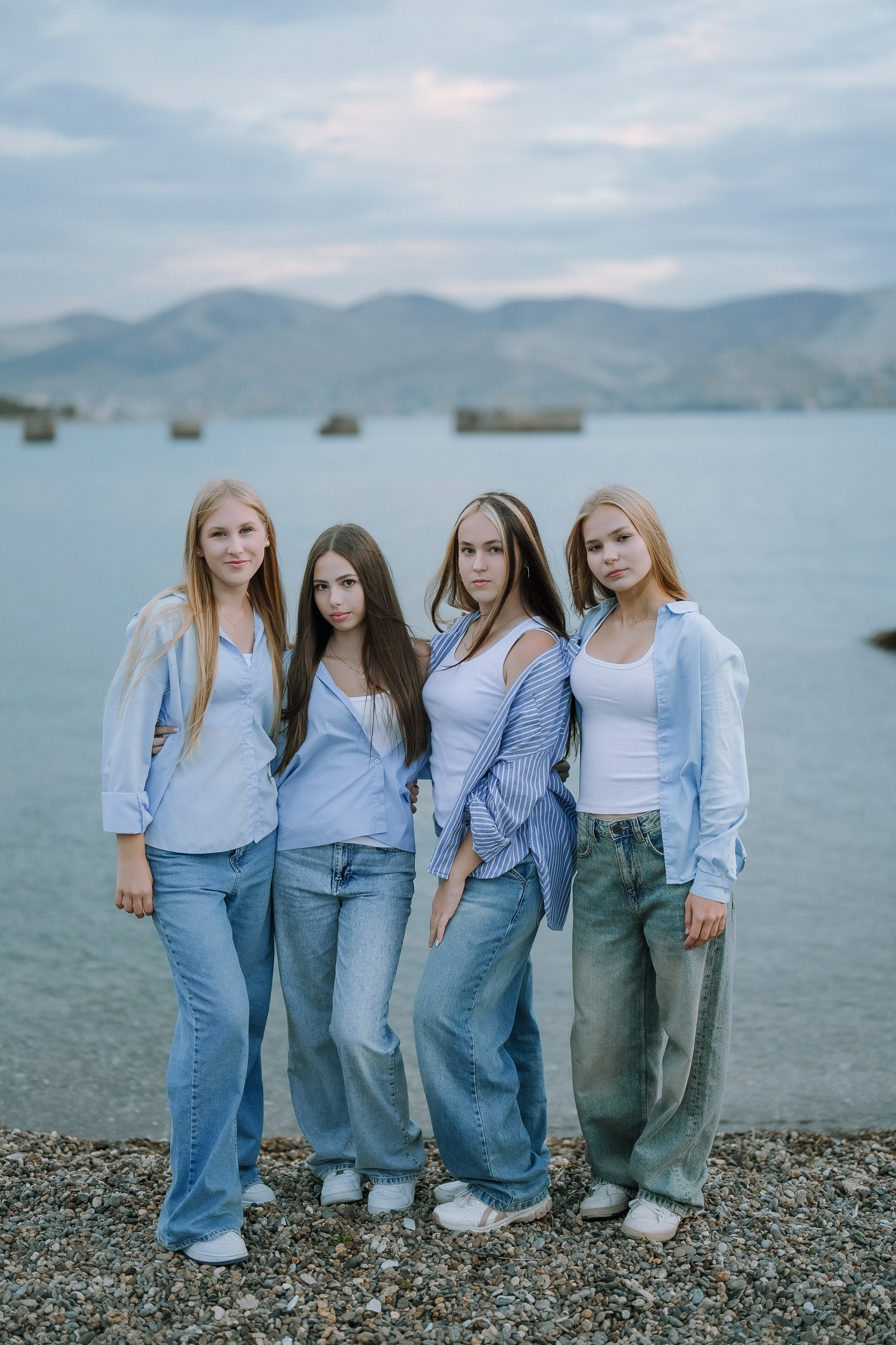 Пляж Кристалл — старшая школа. Выпускные альбомы Натальи Бутко: Новороссийск, Анапа, Геленджик