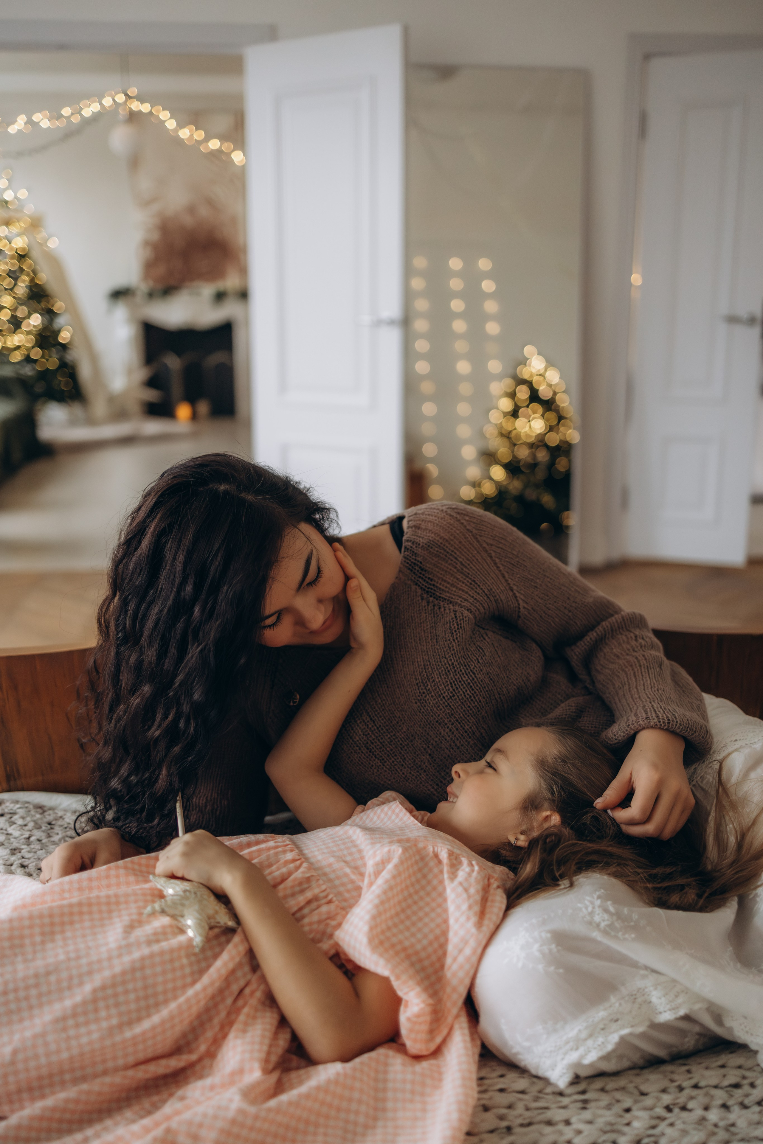 Мамочка и доченька в студии, г. Обнинск (Калужская обл.). Надежда Стар семейный и церковный фотограф в Жукове и Калужской области