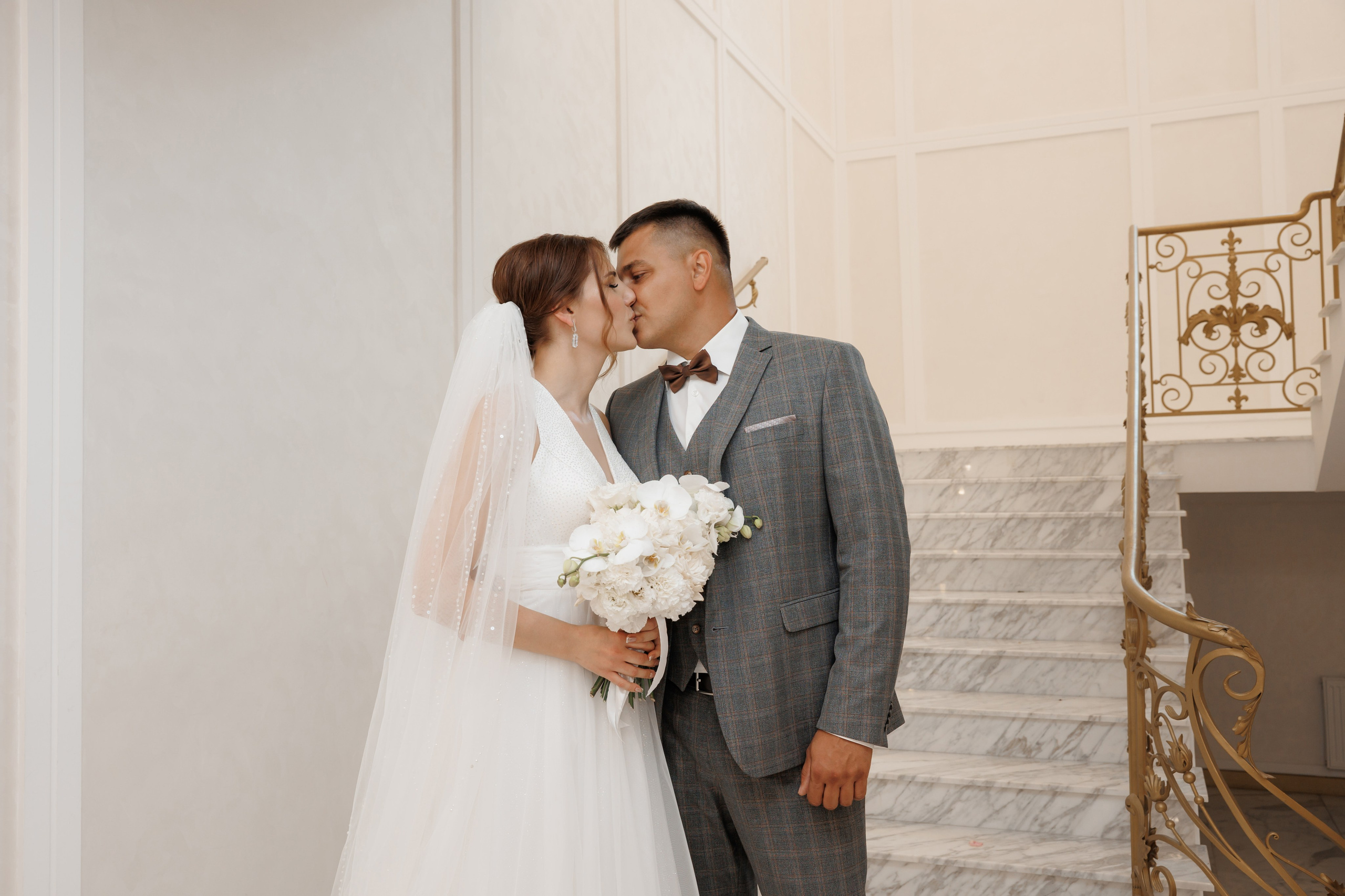 ЗАГС Бутово и Остафьево. Свадебный и репортажный фотограф (Москва, Королев и другие)