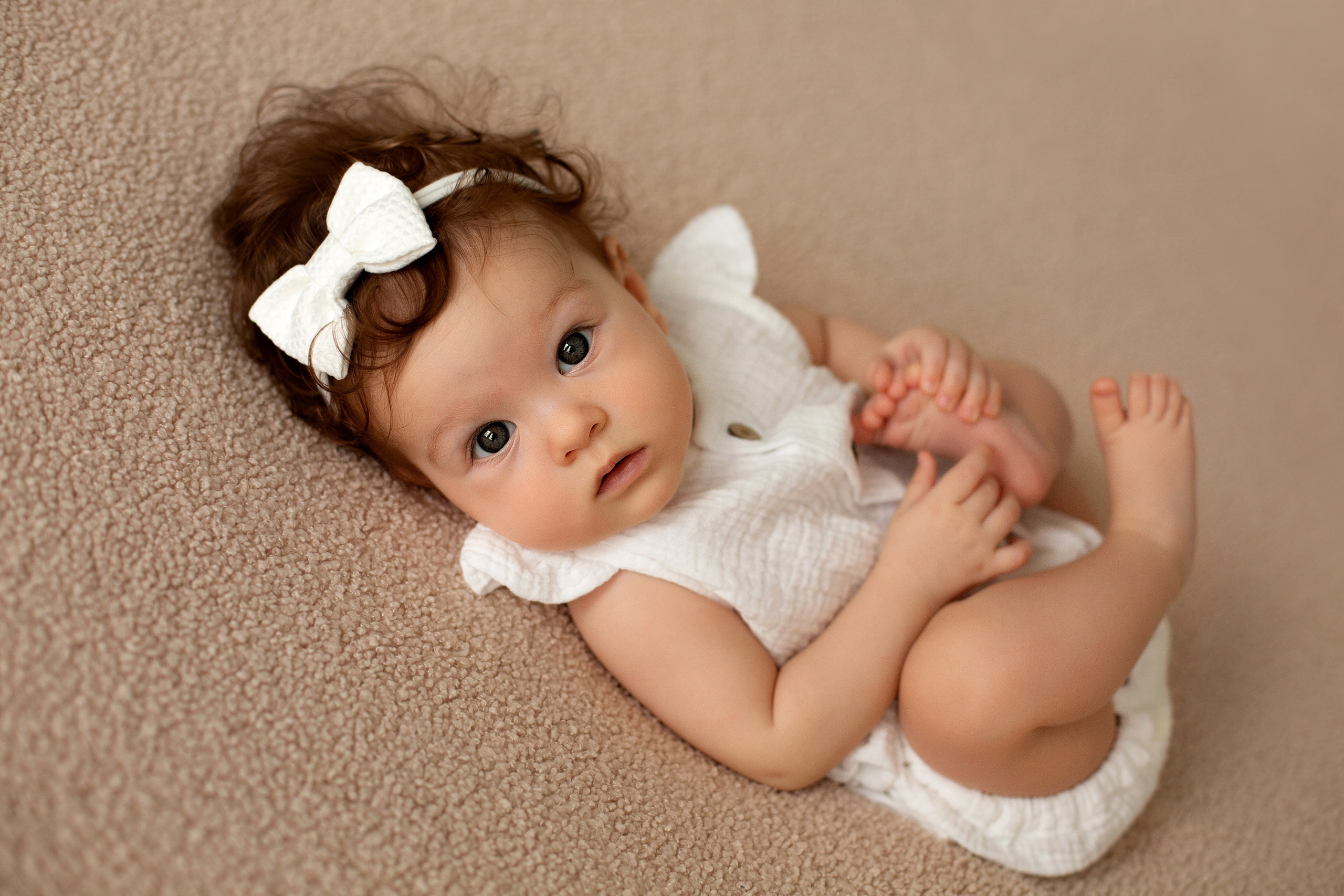 Малыши до года. Семейный и детский фотограф в Омске Юлия Жукова