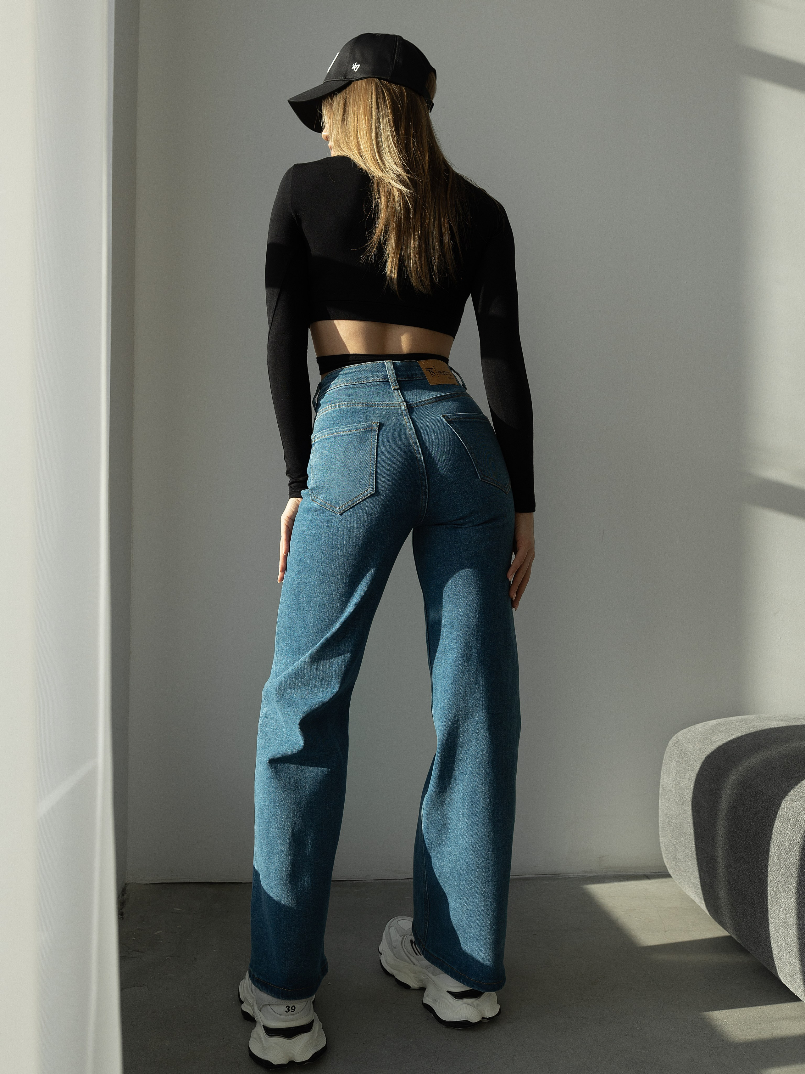 Джинсы для WB. Женский фотограф в Екатеринбурге Марина Логинова