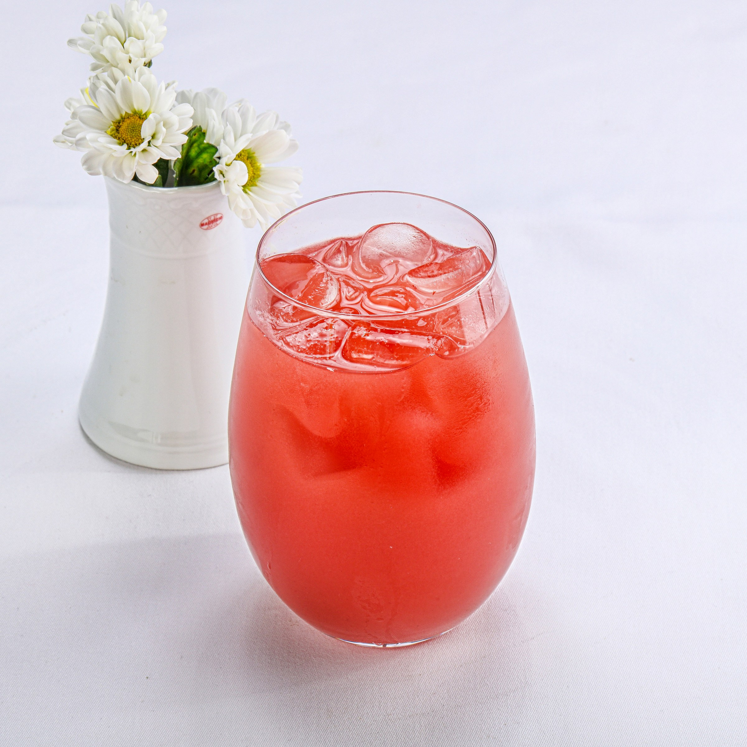 Фотосъемка суши и роллов. Заказ по тел.: +7 (906) 006-90-22. Фуд-фотограф Андрей Старостин — съемка еды в Москве. 9000 руб. в час