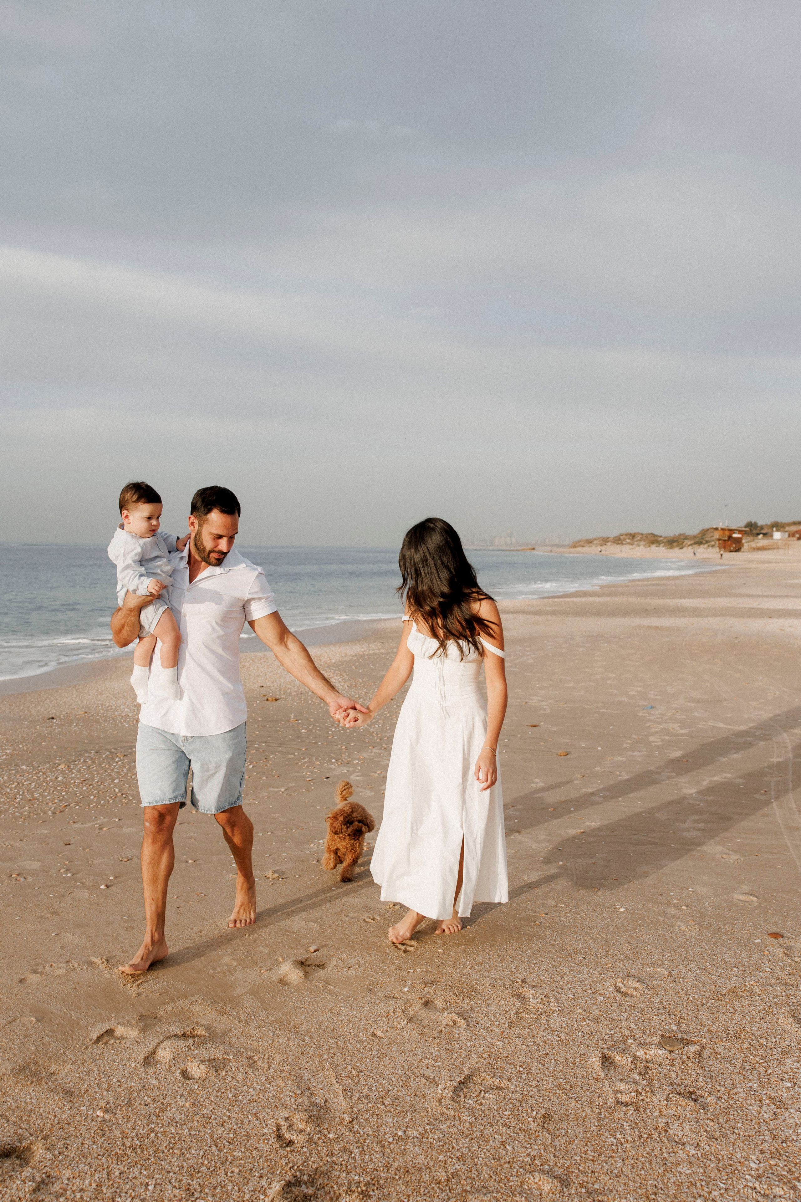 First year family photos near the sea. Главная