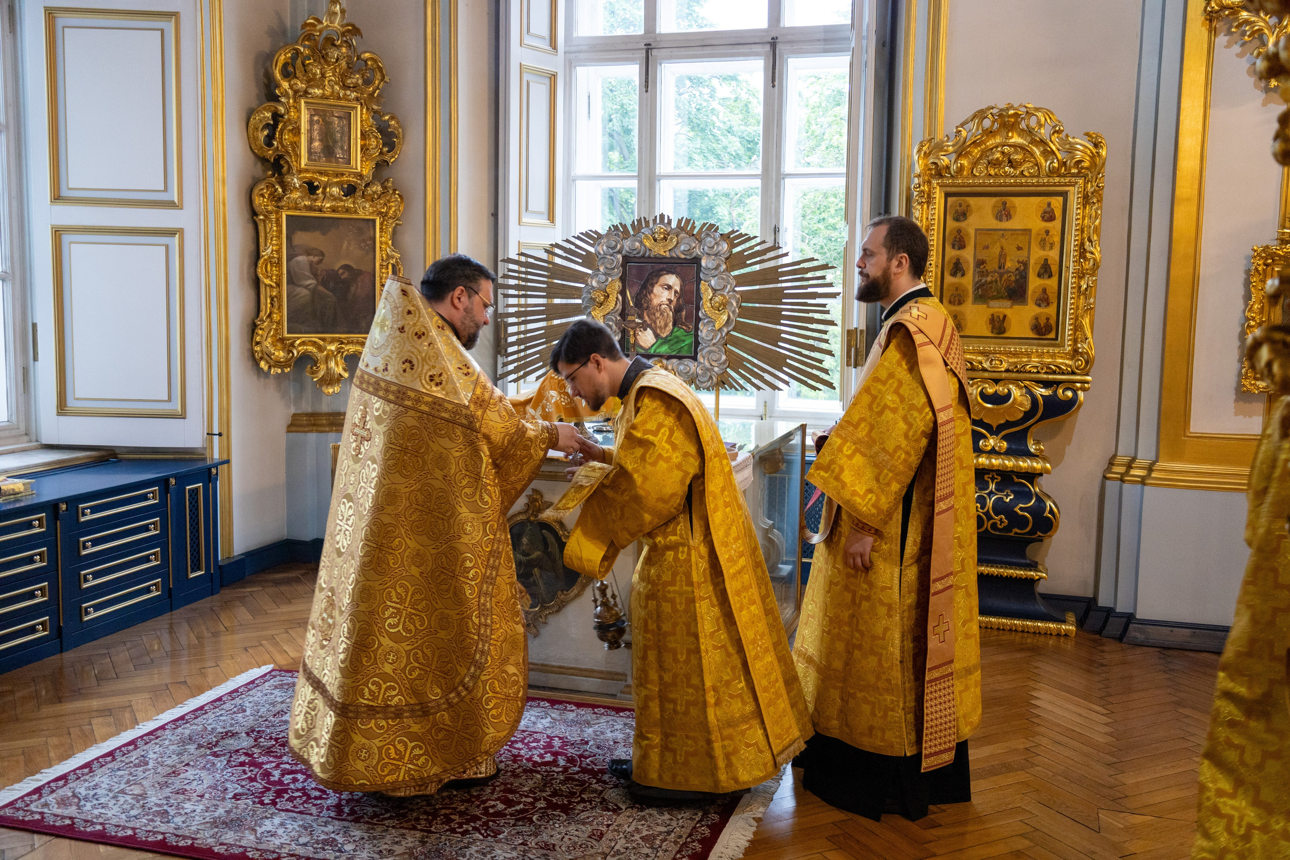 НЕДЕЛЯ 3-Я ПО ПЯТИДЕСЯТНИЦЕ. ВСЕХ СВЯТЫХ САНКТ-ПЕТЕРБУРГСКОЙ МИТРОПОЛИИ. НИКОЛО-БОГОЯВЛЕНСКИЙ МОРСКОЙ СОБОР