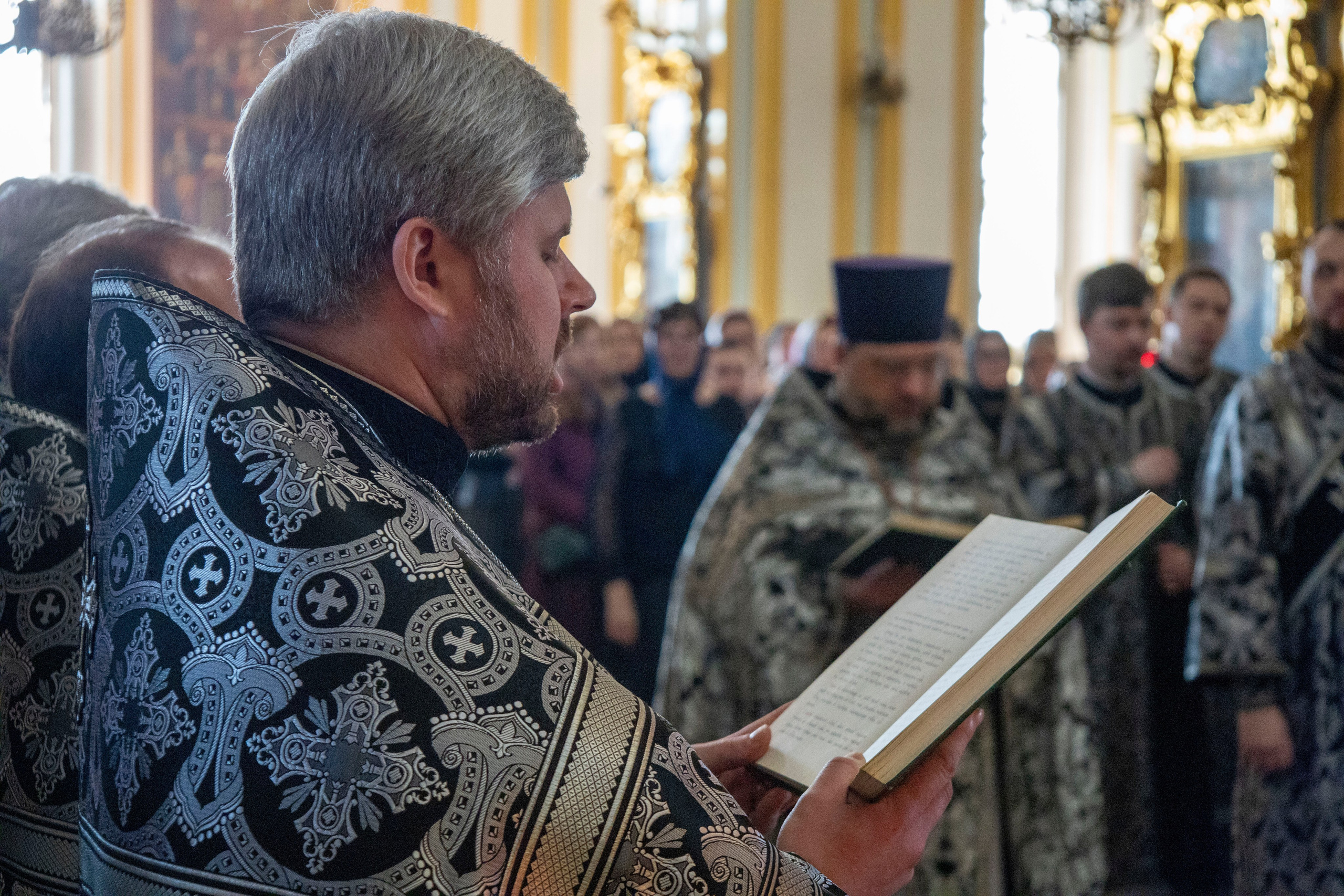 ВЕЧЕРНЯ С ВЫНОСОМ ПЛАЩАНИЦЫ. НИКОЛО-БОГОЯВЛЕНСКИЙ МОРСКОЙ СОБОР