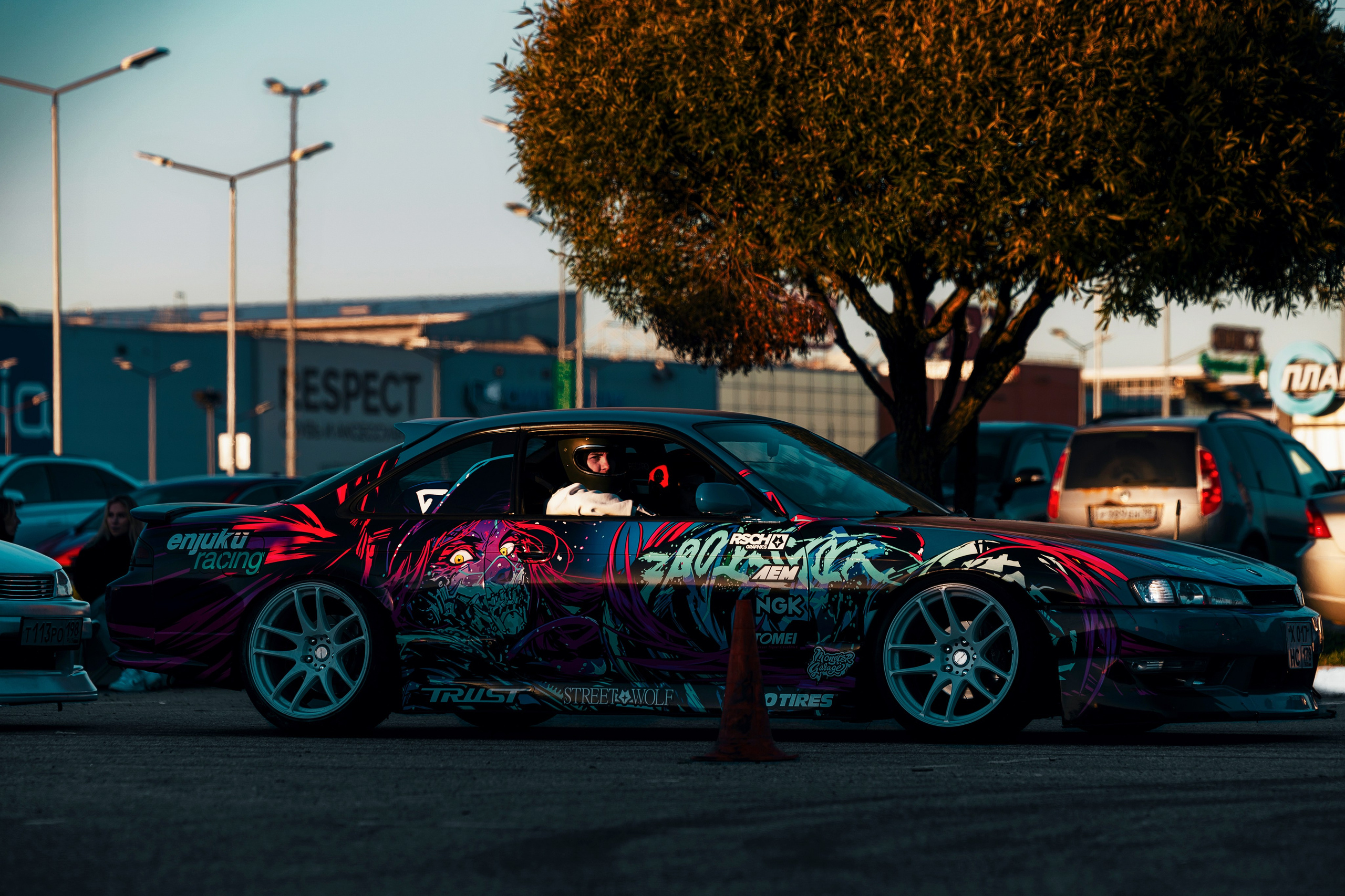 Фотографии закрытия сезона 2025 VibeSide — дрифт и автошоу у МЕГА Дыбенко, Санкт-Петербург
